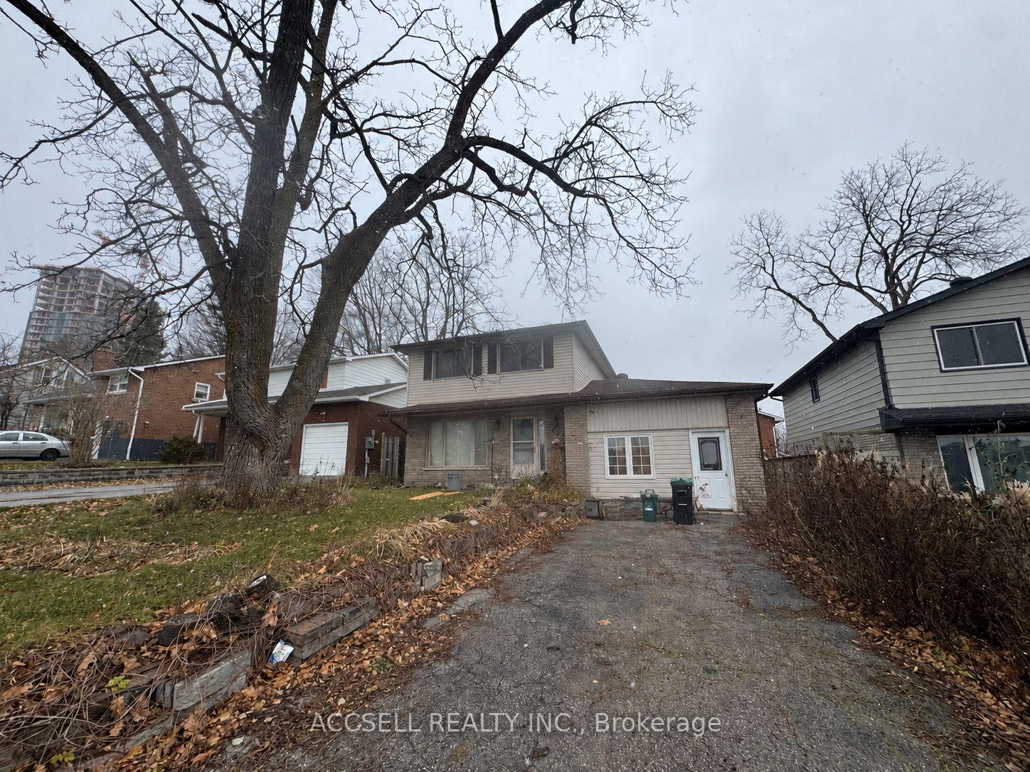 187 TORONTO Street, Barrie, ON L4N 1V7