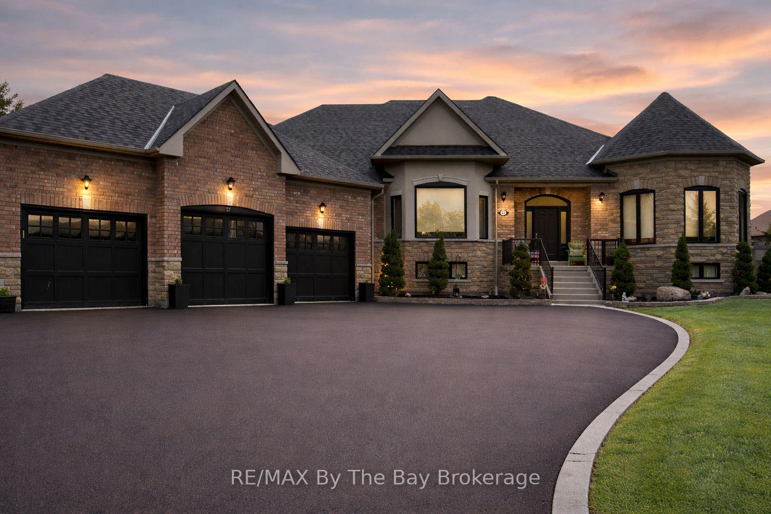 37 WALNUT Drive, Wasaga Beach, ON L9Z 0A8