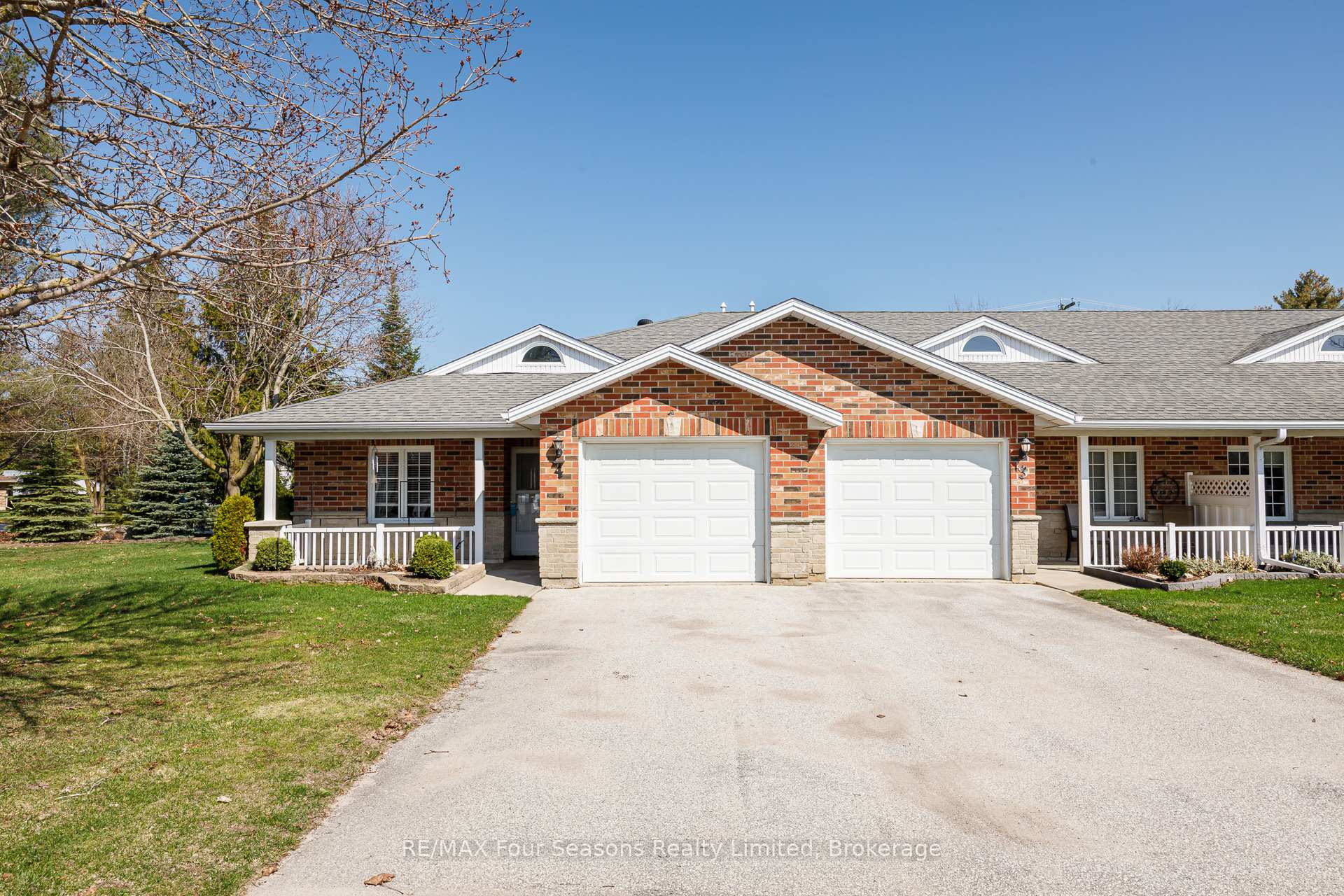 275 Huron Street 4, Clearview, ON L0M 1S0
