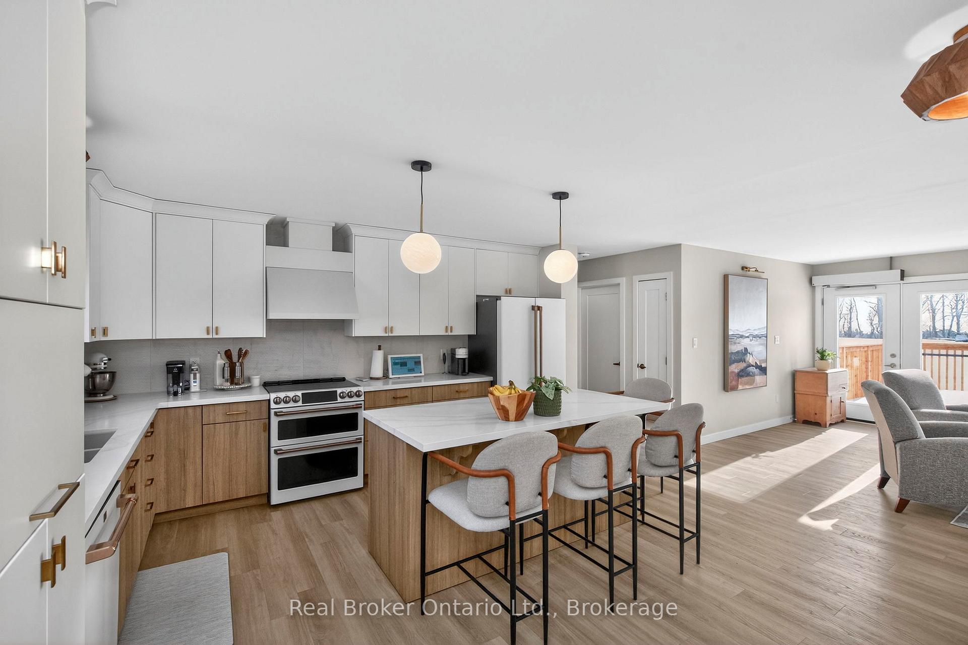 597 Lafontaine  Road W, Tiny, ON L9M 0L7
