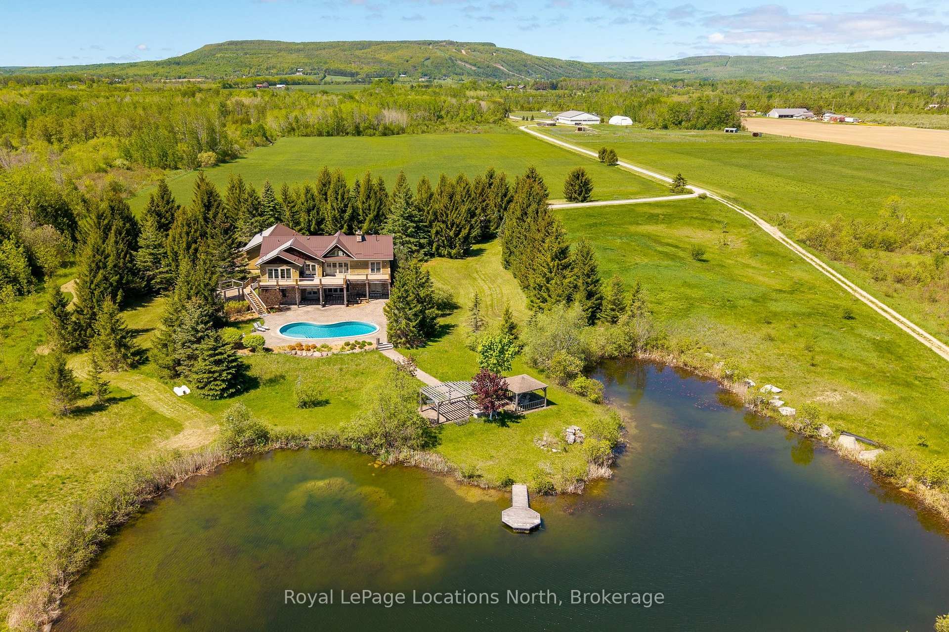 2623 Con 10 N Nottawasaga Side Road N, Clearview, ON L9Y 3Y9