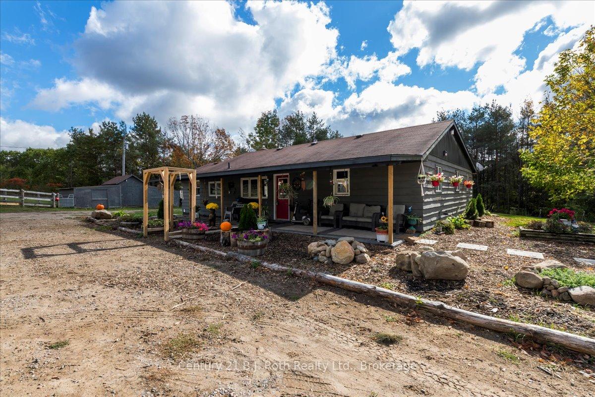 2286 Flos 10 Road, Springwater, ON L0L 1P0