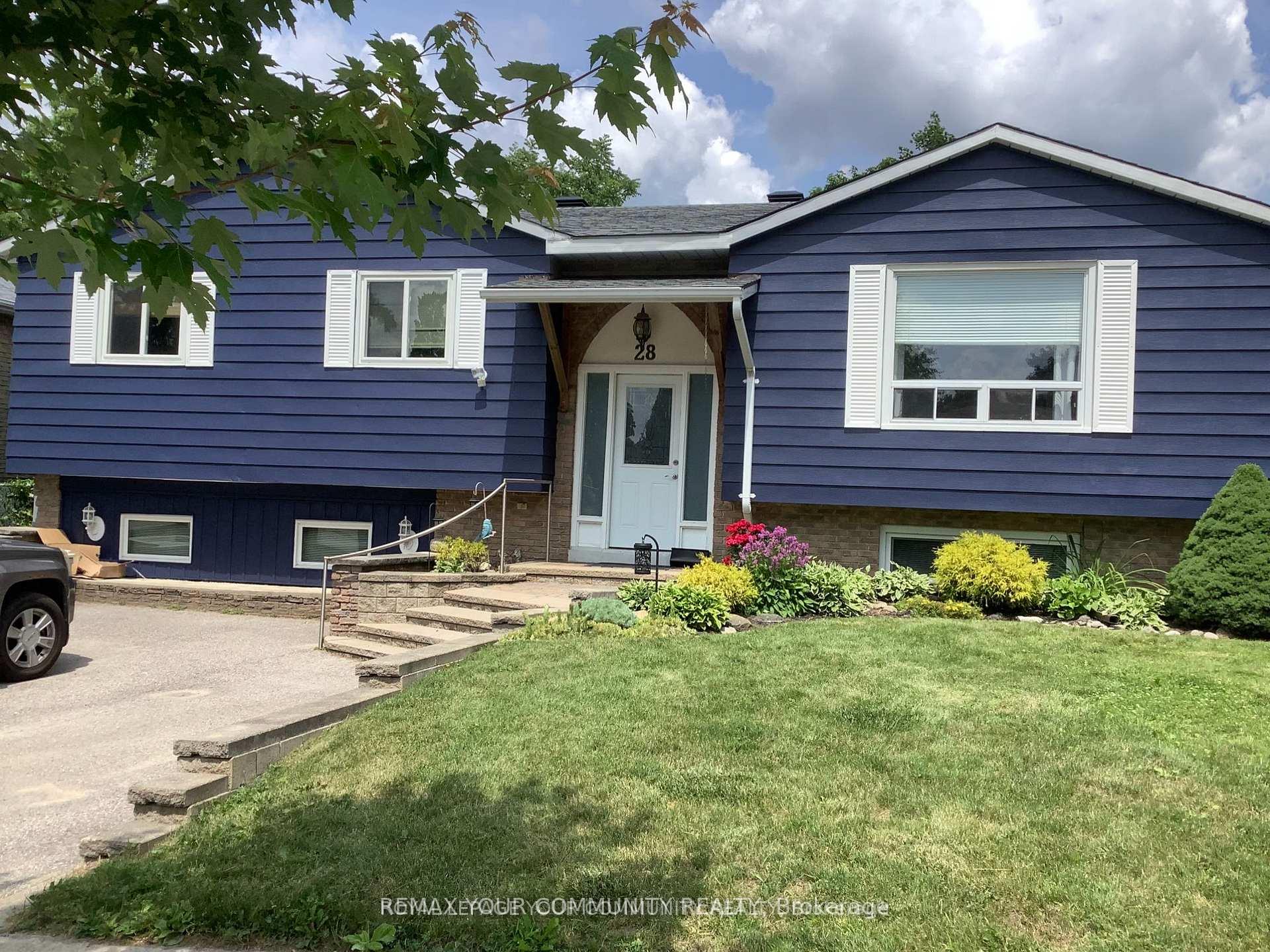 28 Indian Arrow Road, Barrie, ON L4M 5H3