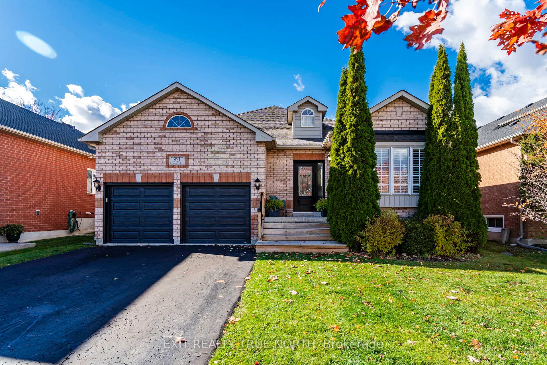 59 Edwards Drive, Barrie, ON L4N 9K8