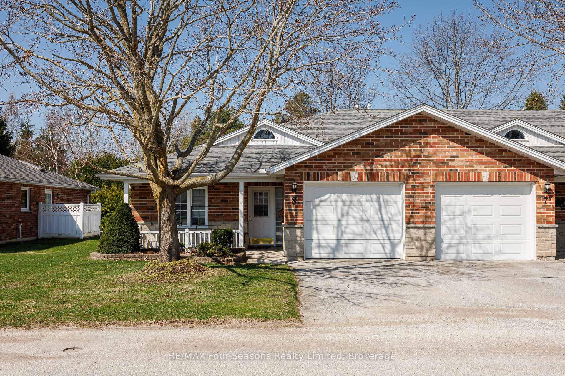 275 Huron Street 8, Clearview, ON L0M 1S0