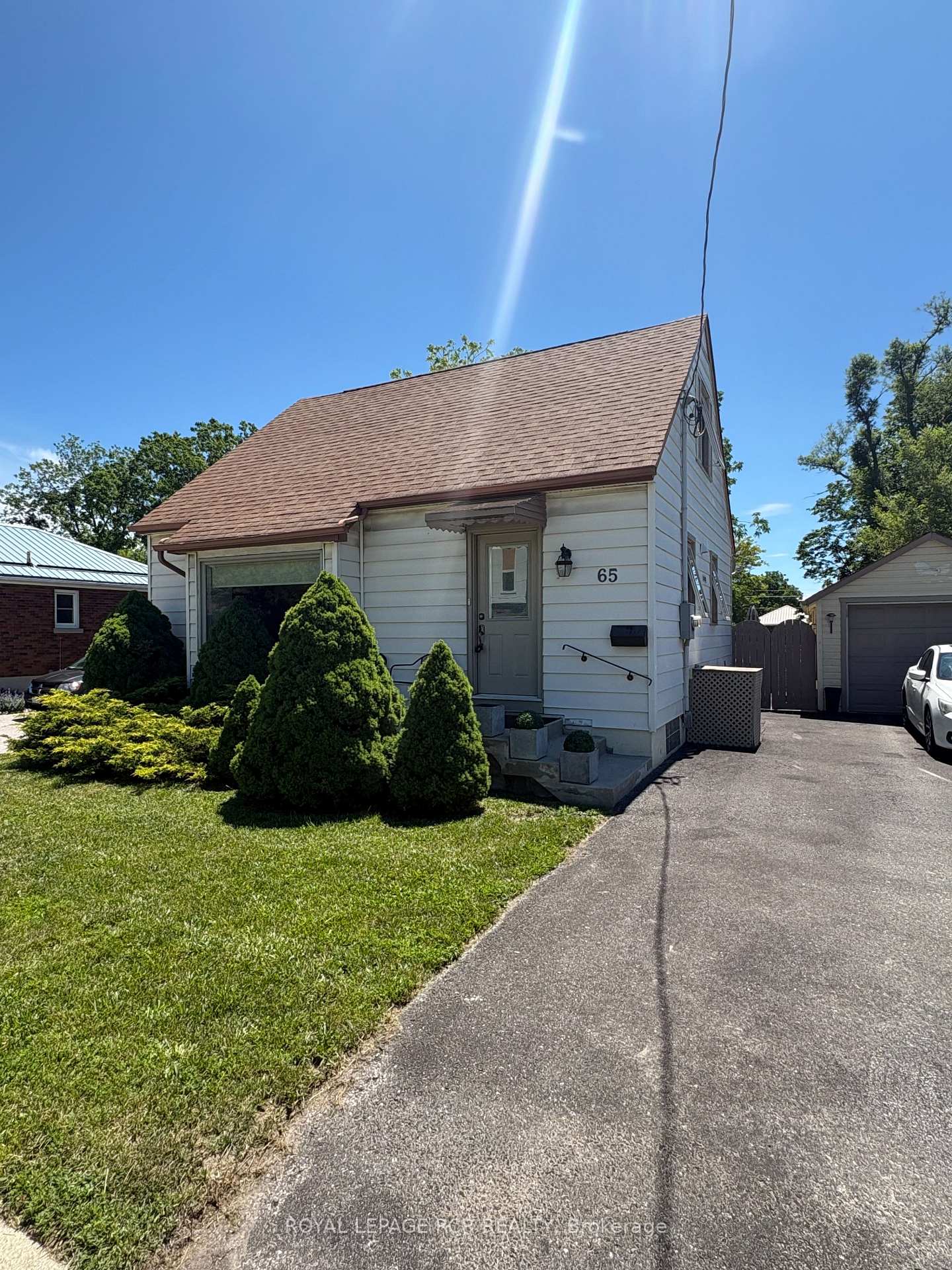 65 Donald Street, Barrie, ON L4N 1E5