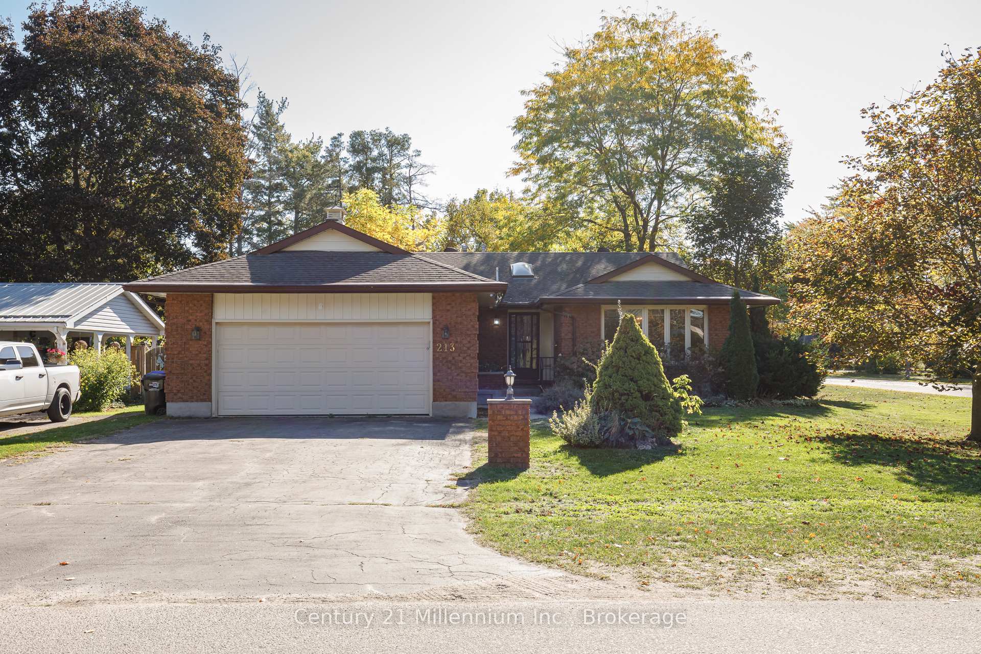 213 Jane Street, Clearview, ON L0M 1S0