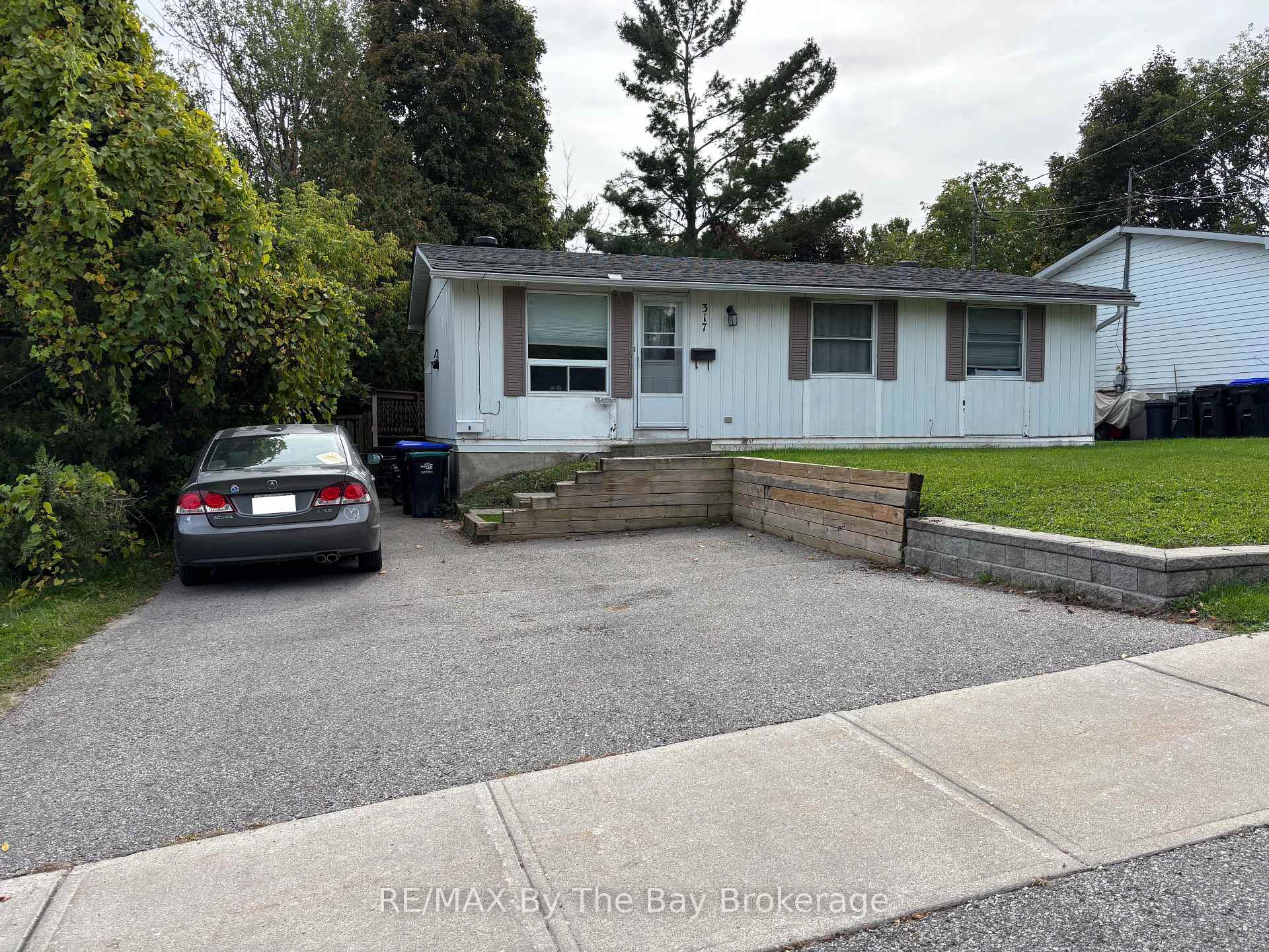 317 Hugel Avenue, Midland, ON L4R 1T5