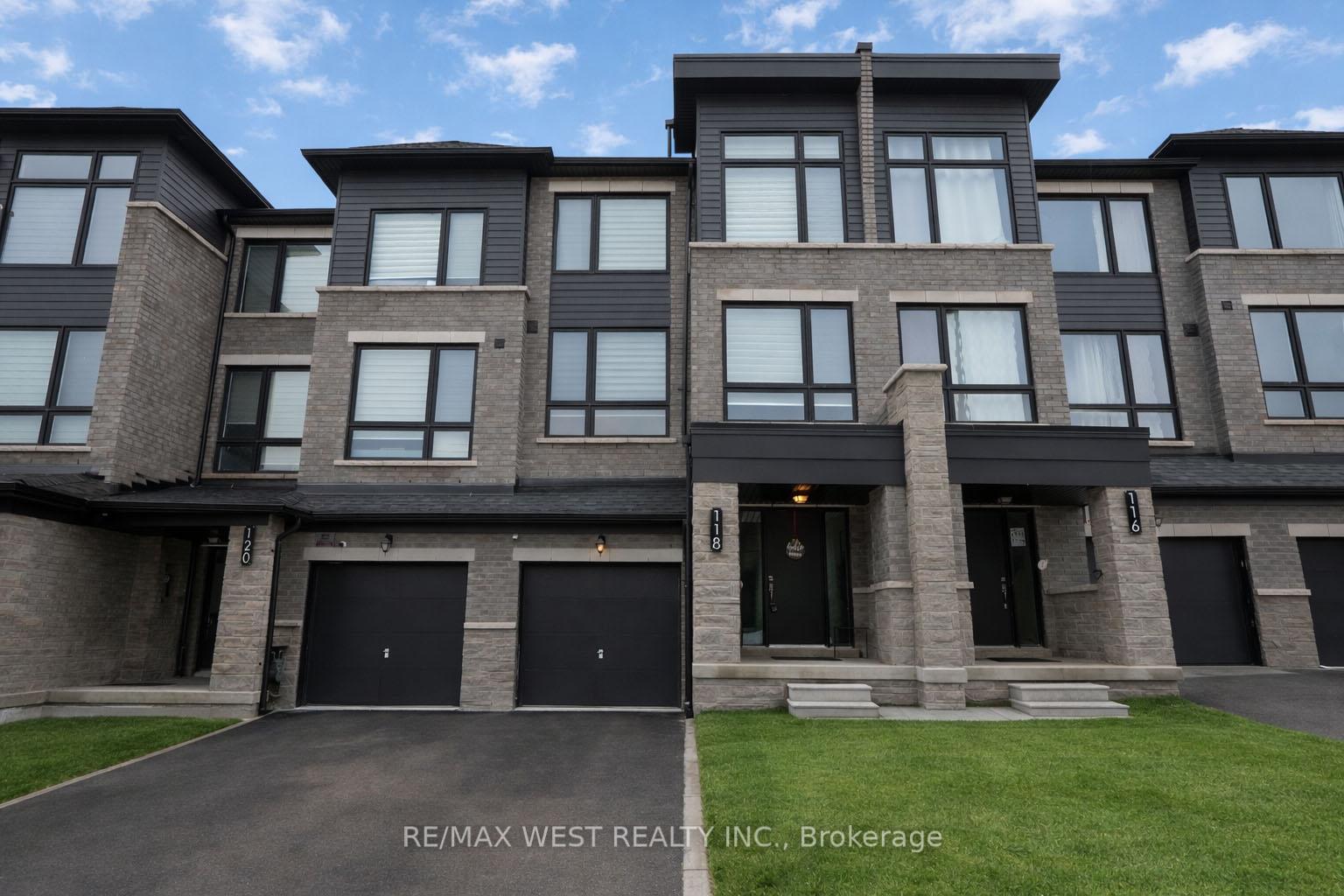 118 Blue Forest Crescent, Barrie, ON L9J 0N7