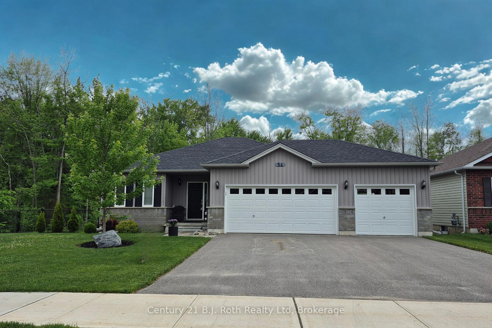 54 Ralph Dalton Boulevard, Tay, ON L0K 2A0