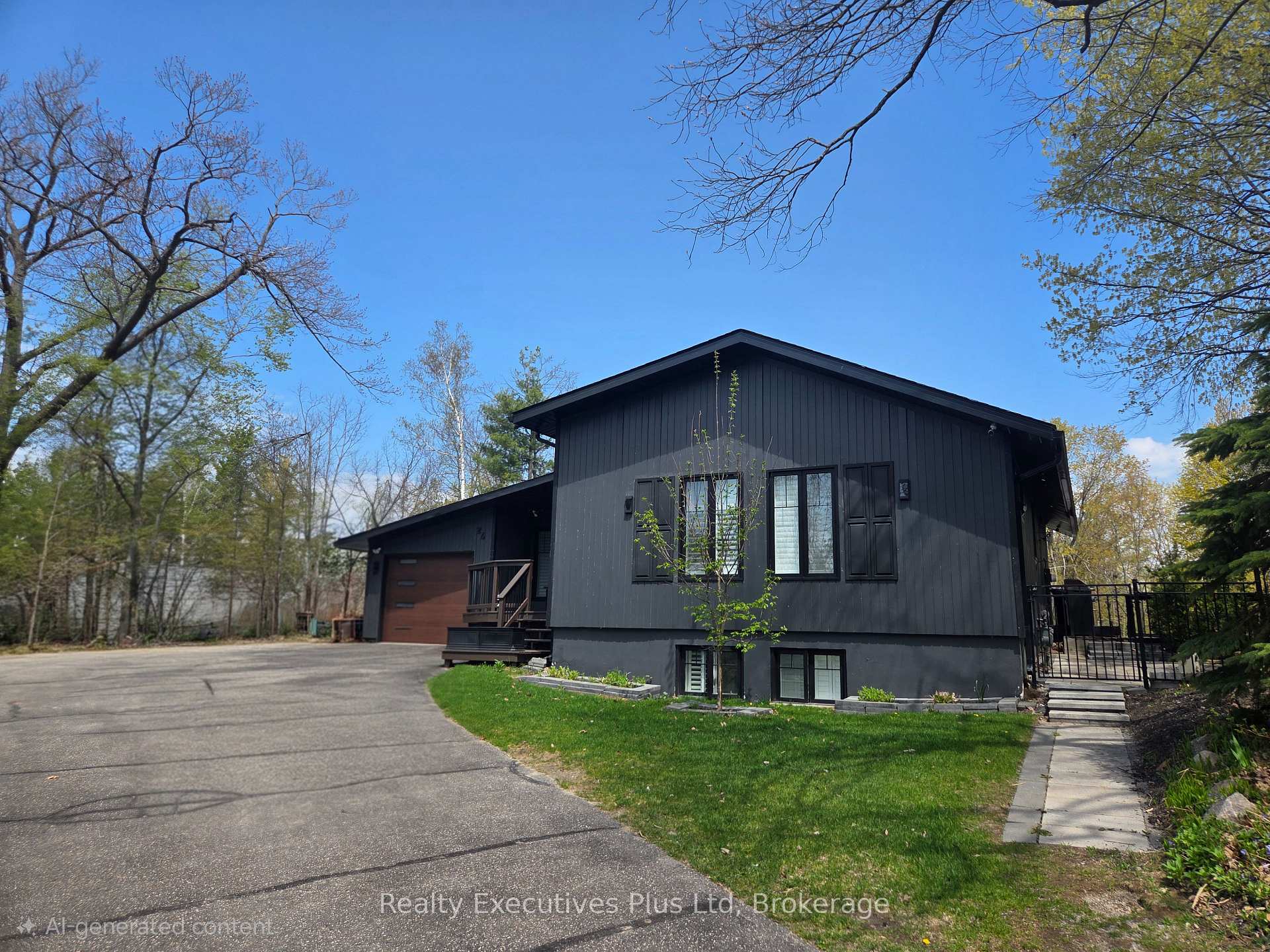 24 Birch Grove Drive, Oro-Medonte, ON L4M 4Y8