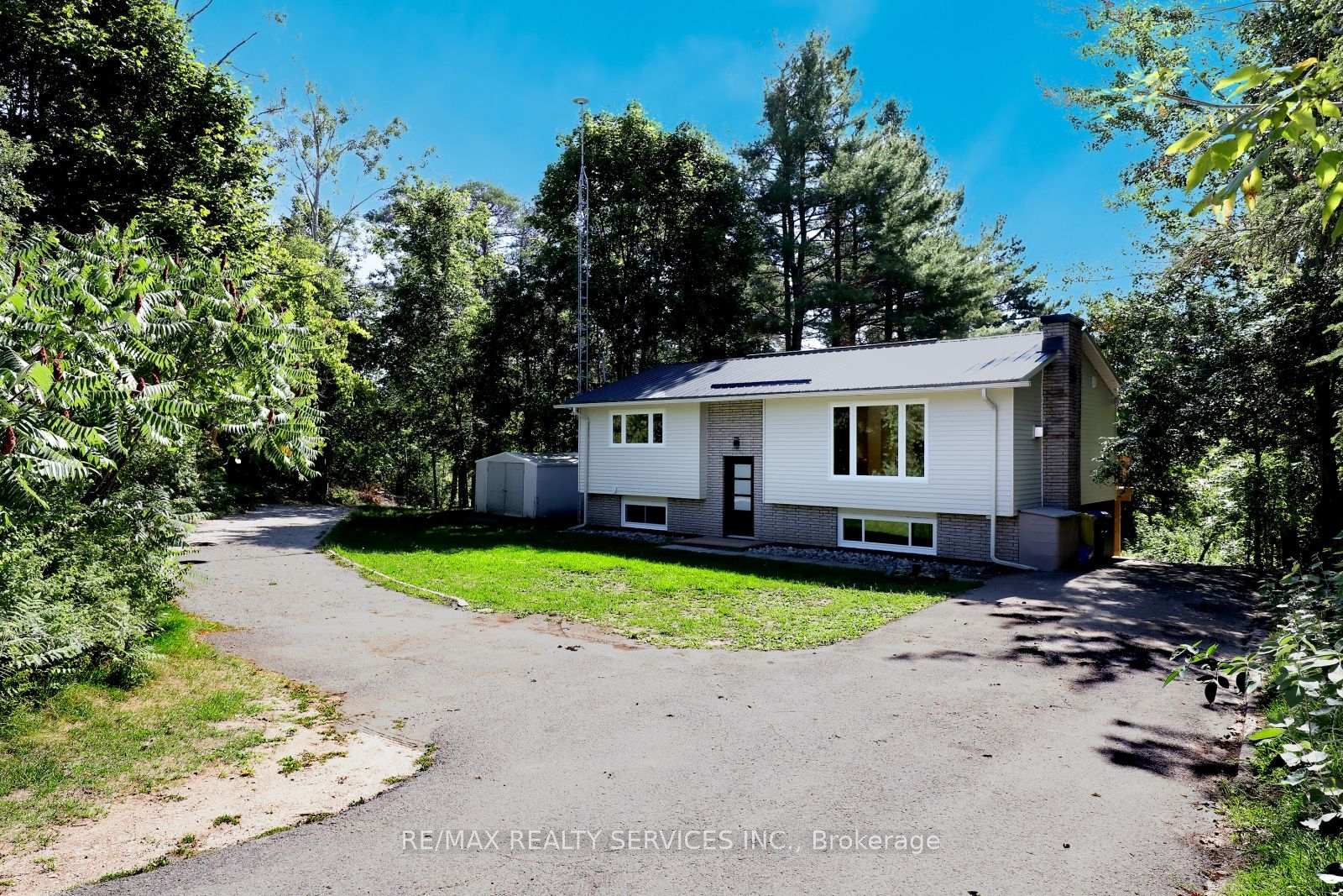 8570 Hwy 12 N/A, Oro-Medonte, ON L3V 0K1