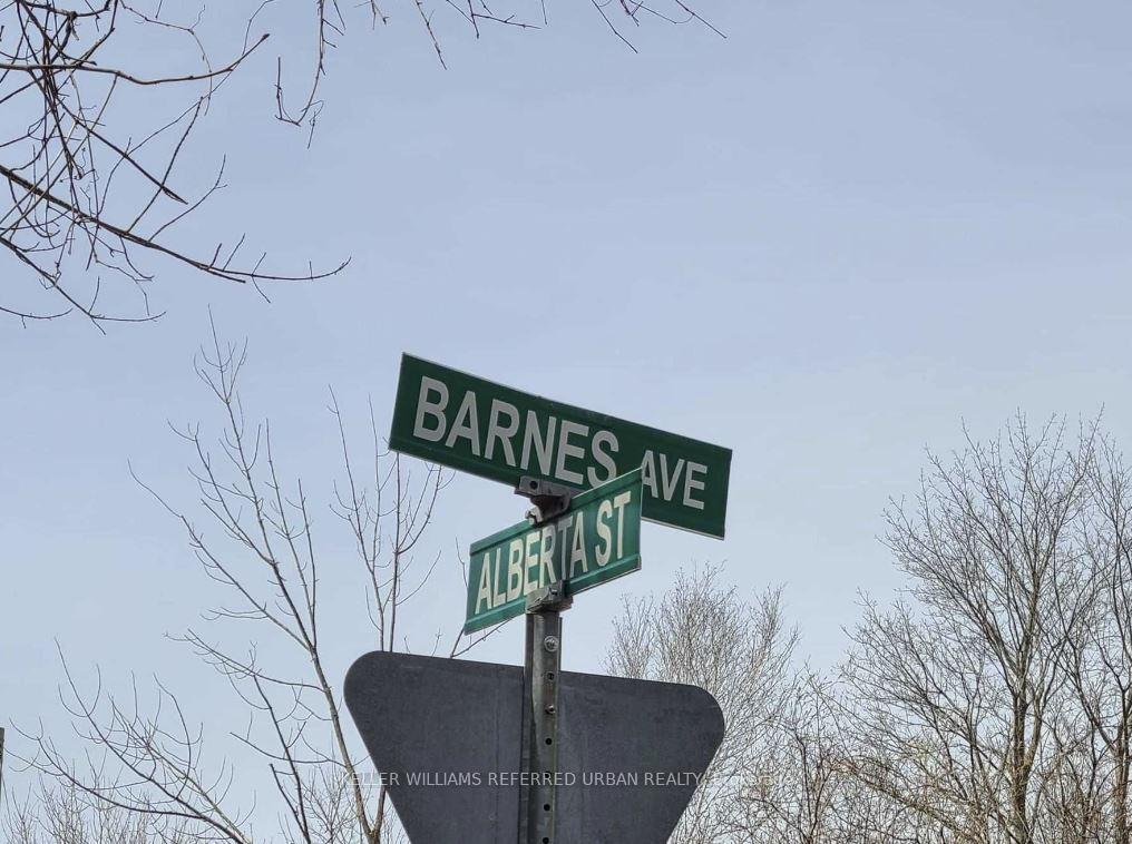 555 Barnes Avenue, Tay, ON L0K 1R0