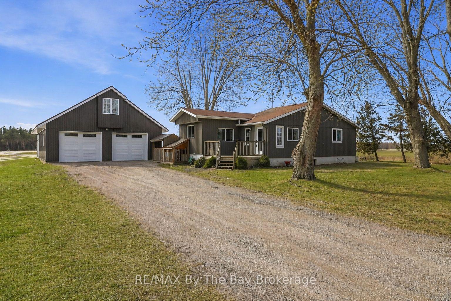 2533 Flos 3 Road W, Springwater, ON L0L 2K0