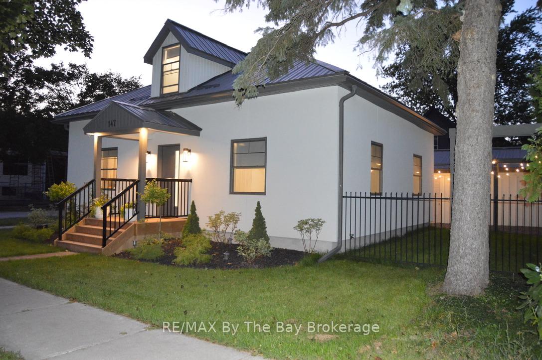 147 Second Street, Collingwood, ON L9Y 1E7