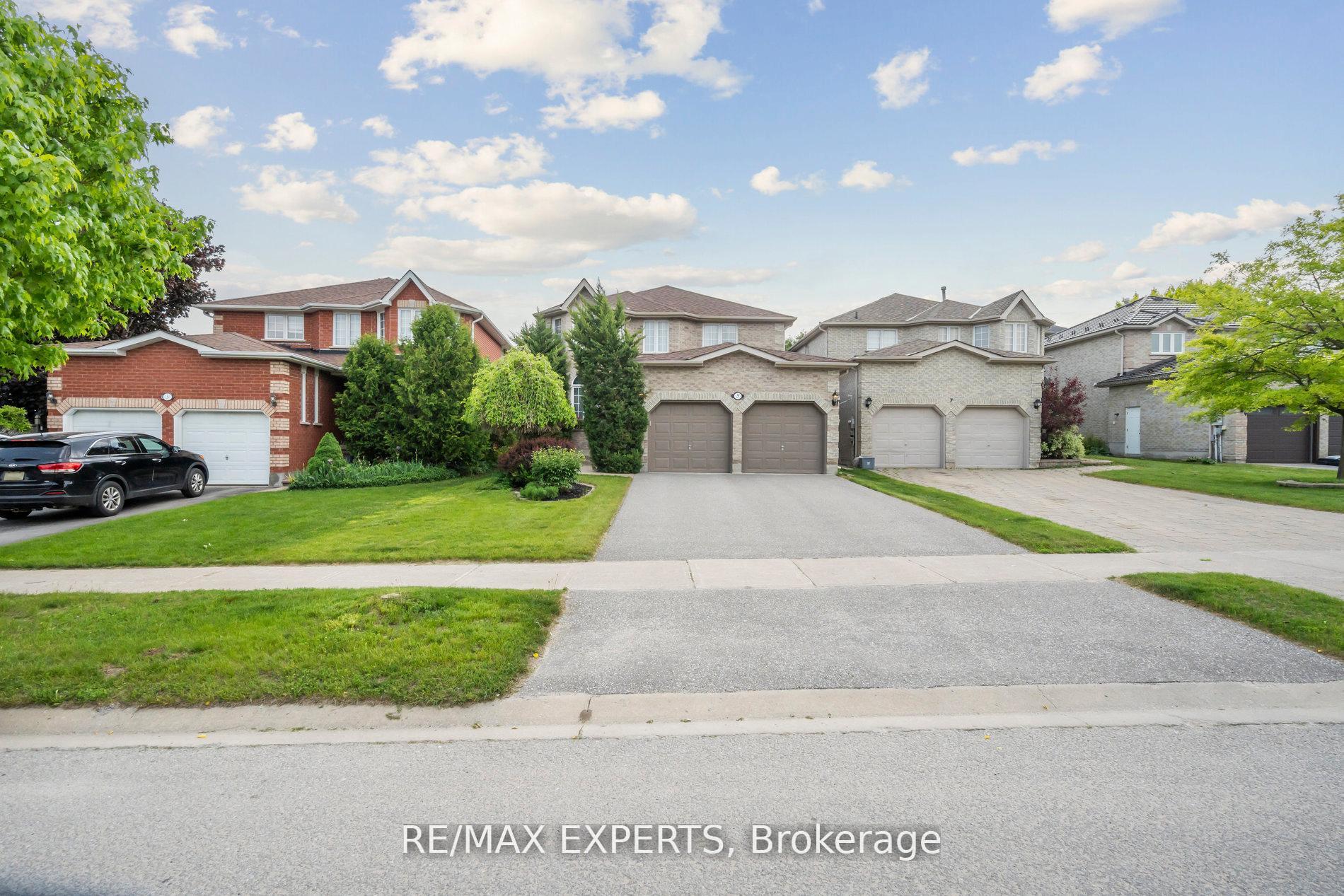 5 Kelsey Crescent, Barrie, ON L4N 0J7