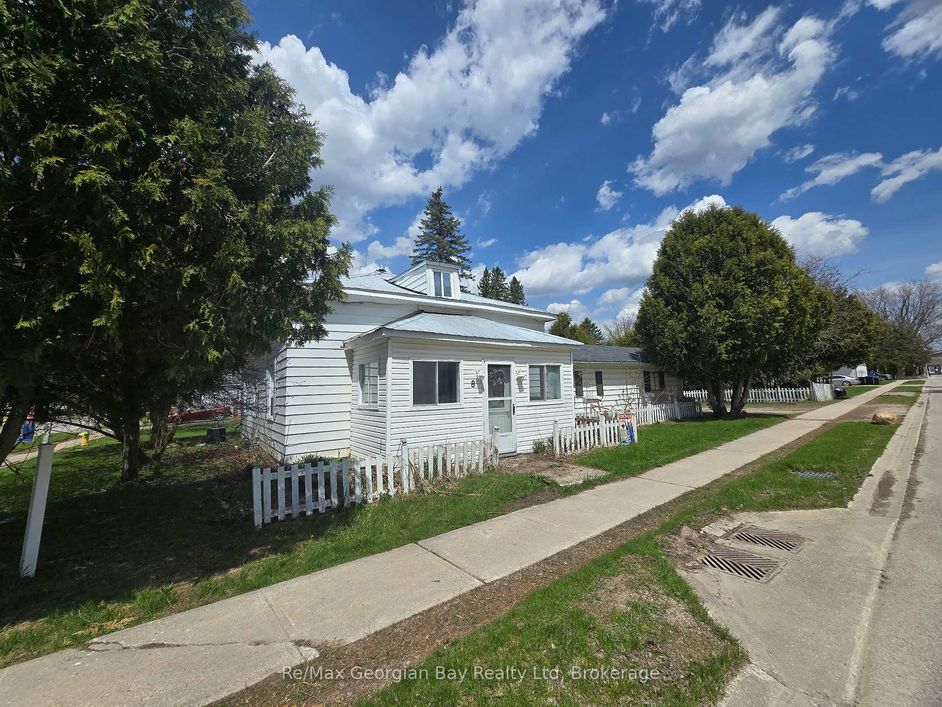 8 MILL Street, Severn, ON L0K 1E0