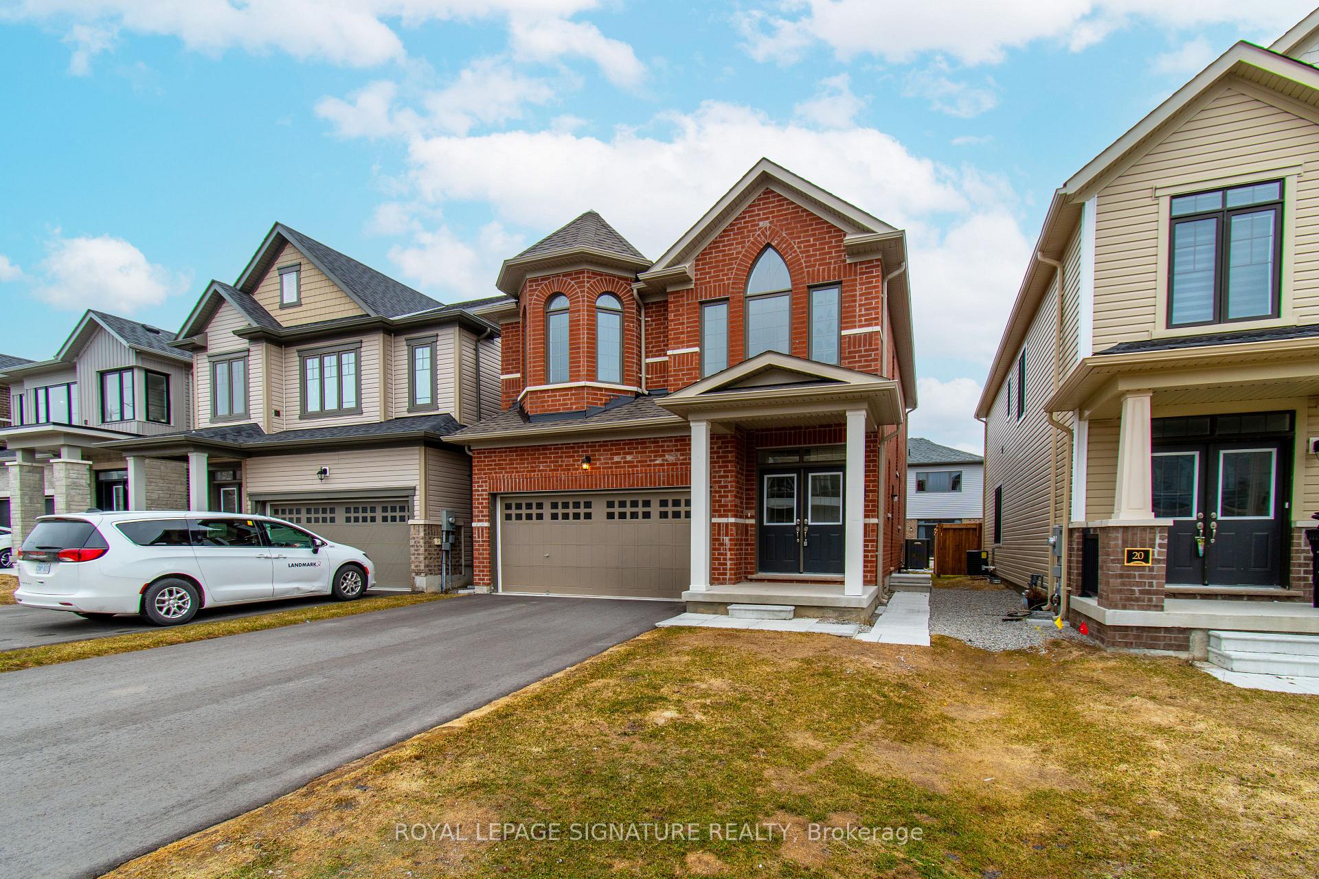 22 Prudhoe Terrace, Barrie, ON L9S 2Z8