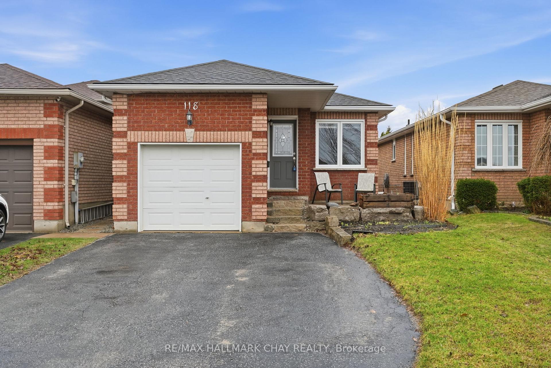 118 Benson Drive, Barrie, ON L4N 7Y4