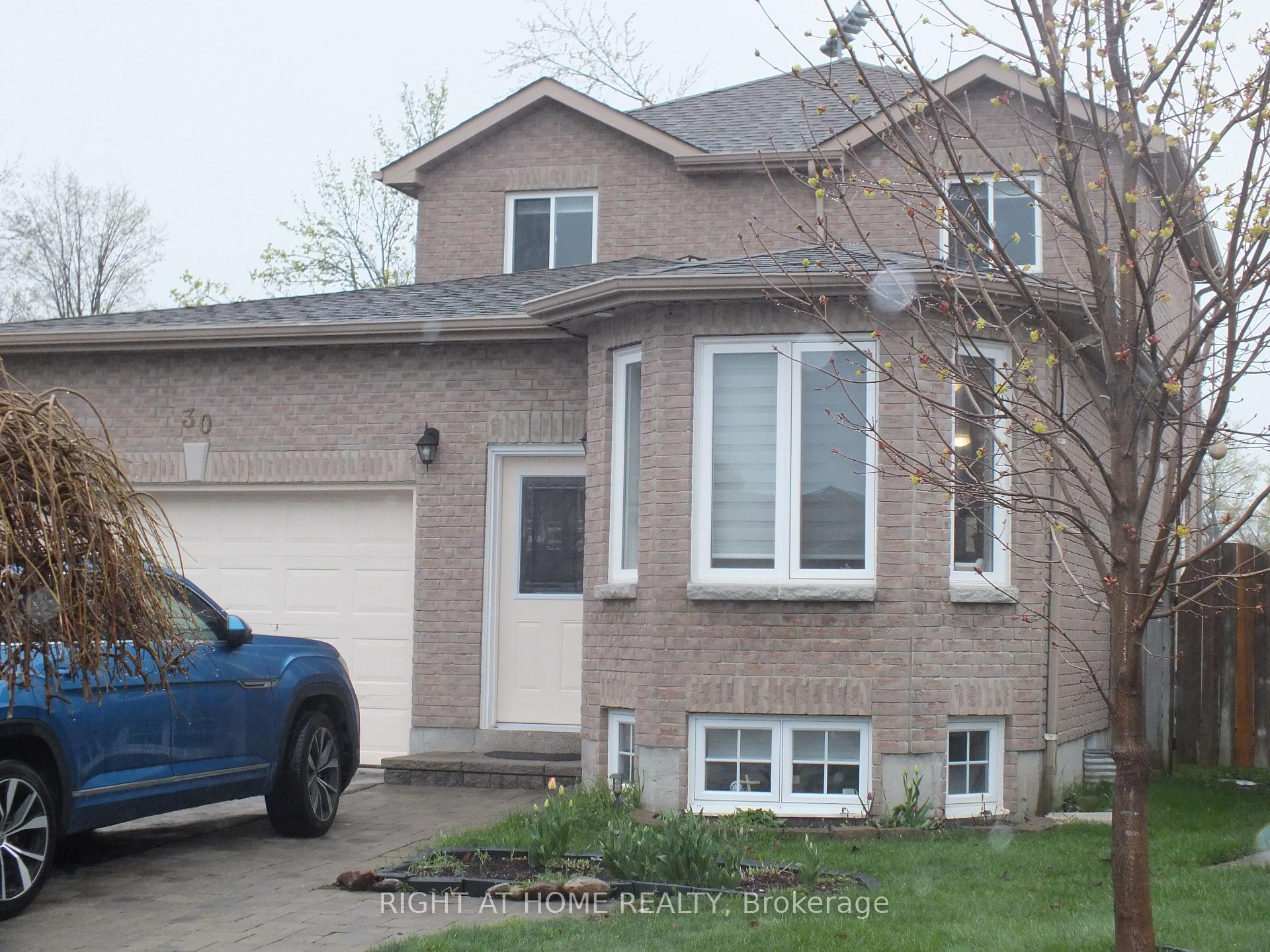 30 BRIGHTON Road, Barrie, ON L4M 6S4