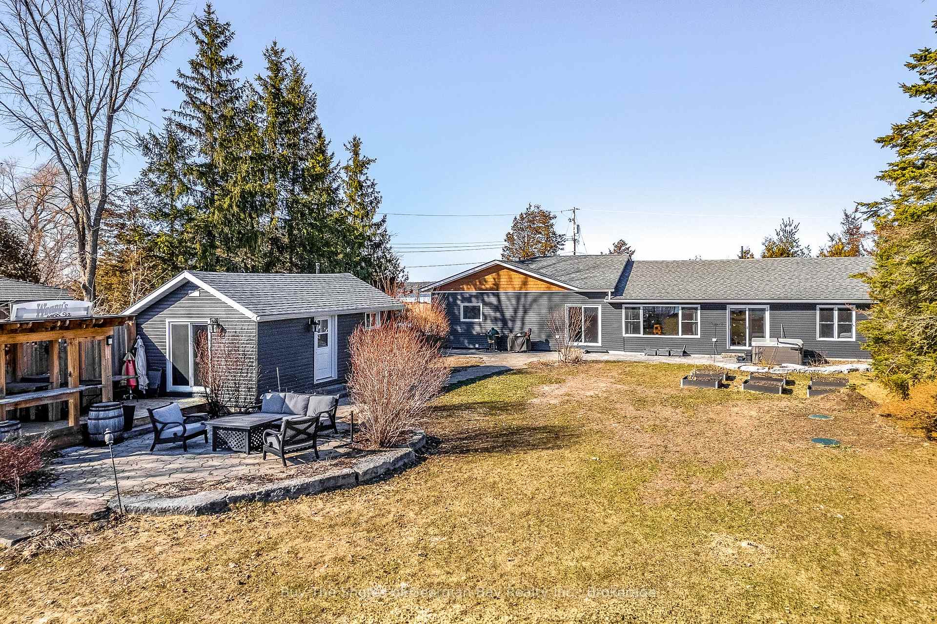17 Wilcox Road, Tay, ON L4S 2H3