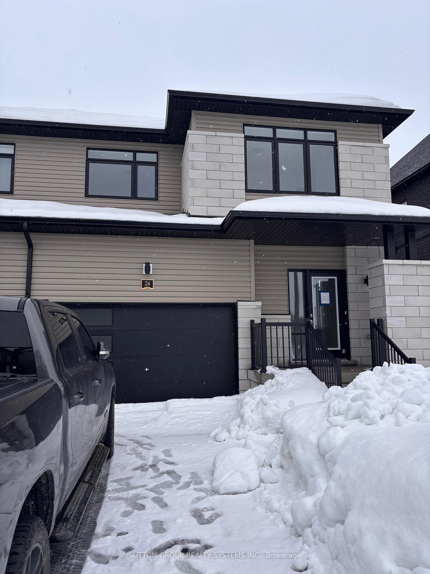 24 Federica Crescent, Wasaga Beach, ON L9Z 0N5