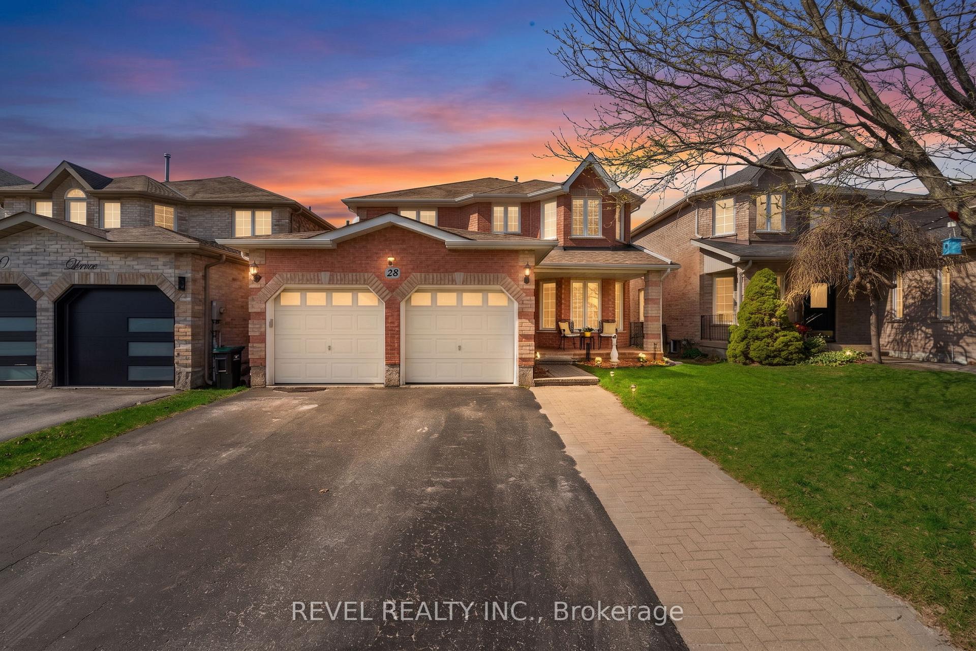 28 Dunnett Drive, Barrie, ON L4N 0J7