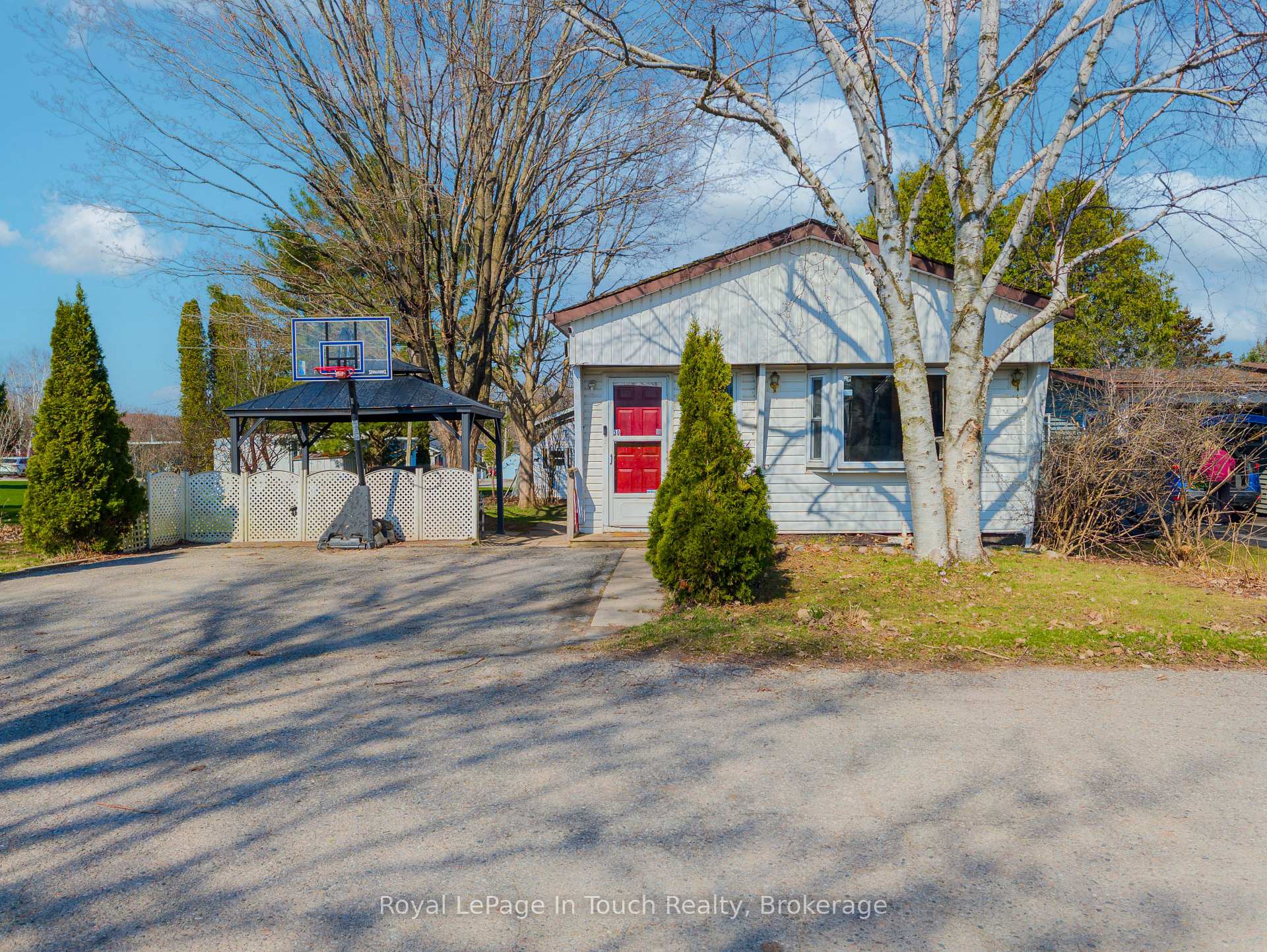 30 Berts Road, Midland, ON L4R 5B5