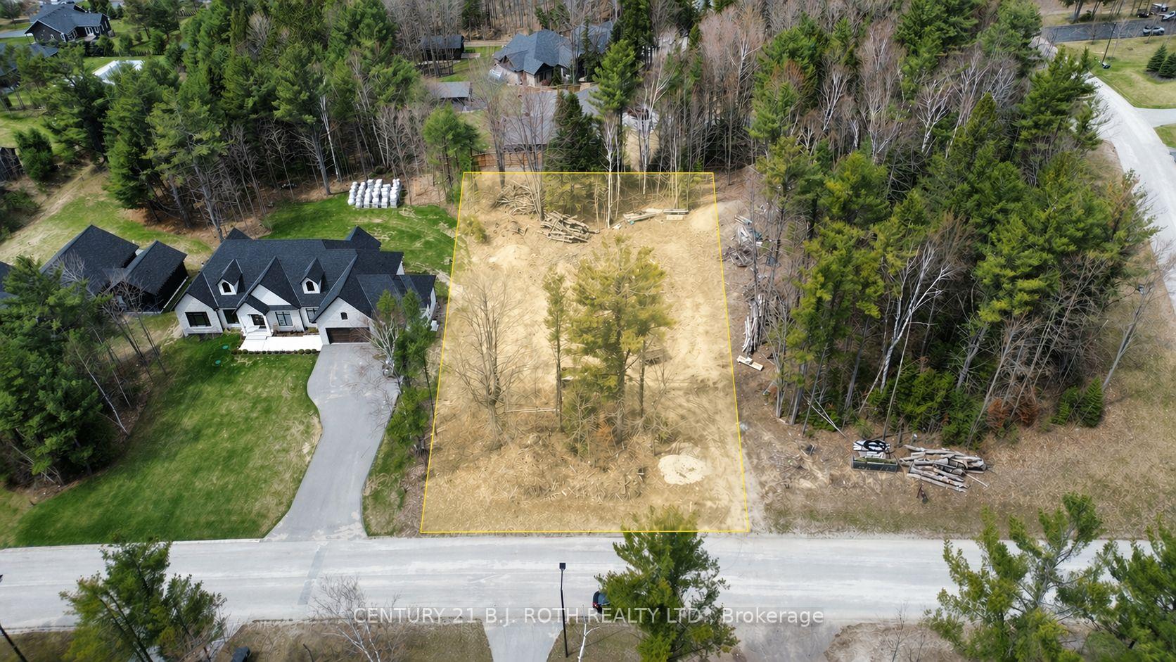 35 Marni Lane, Springwater, ON L0L 2K0