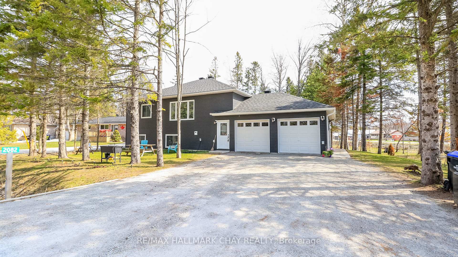 2082 Centre Avenue, Severn, ON L3V 6H3