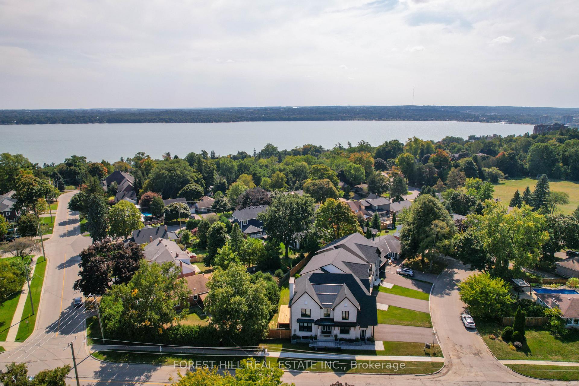 271 Codrington Street, Barrie, ON L4M 1S7
