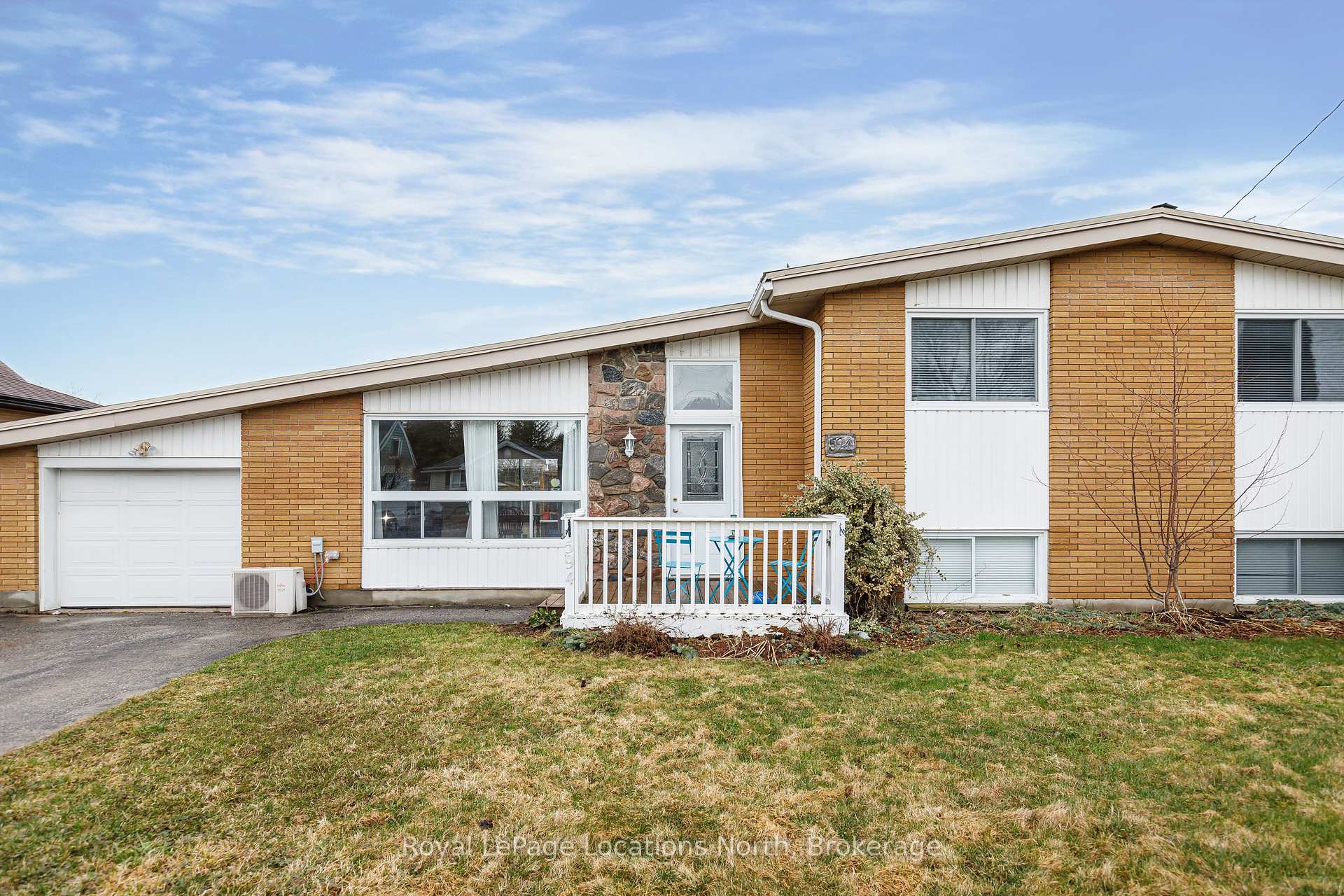 594 Oak Street, Collingwood, ON L9Y 2Z1