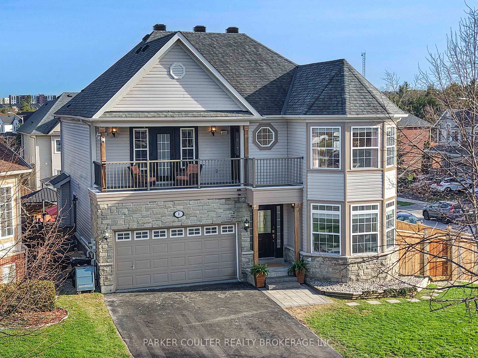 1 Windsor Crescent, Barrie, ON L4N 0K2