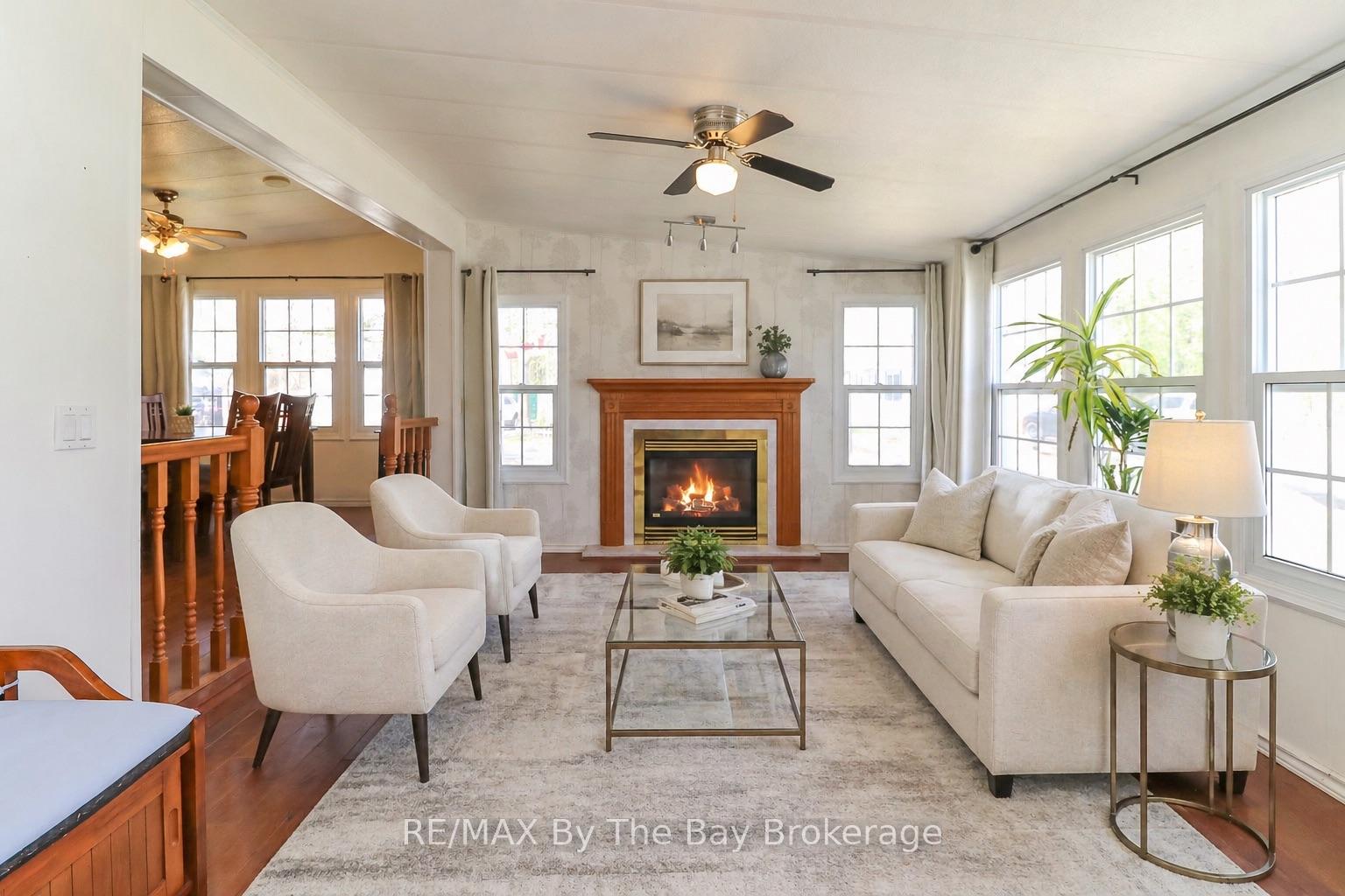 6 Pacific Avenue, Wasaga Beach, ON L9Z 3A8