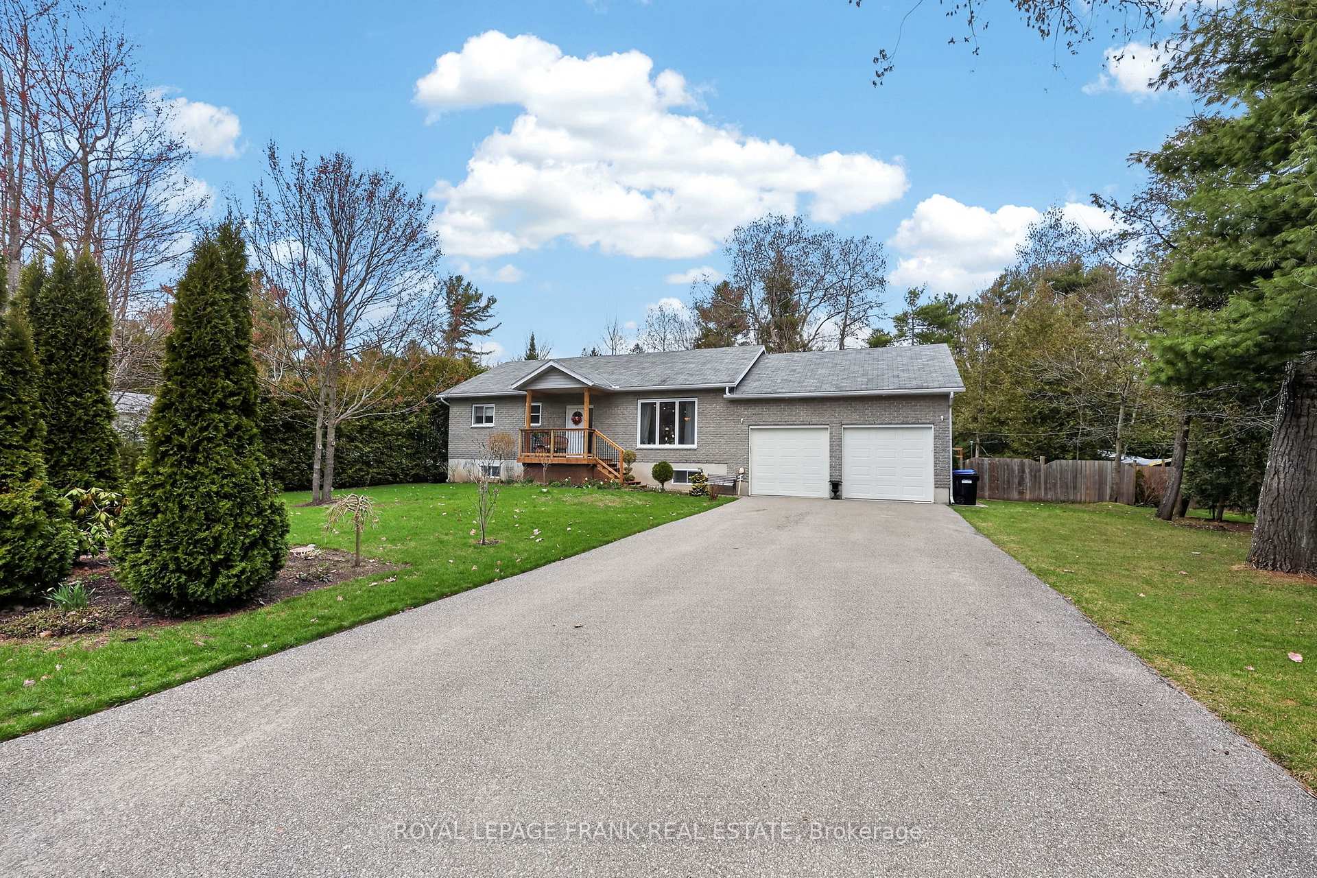 19 Trout Lane, Tiny, ON L9M 0J1