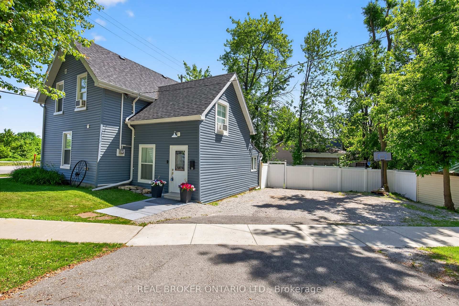 151 Atherley Road, Orillia, ON L3V 1N5