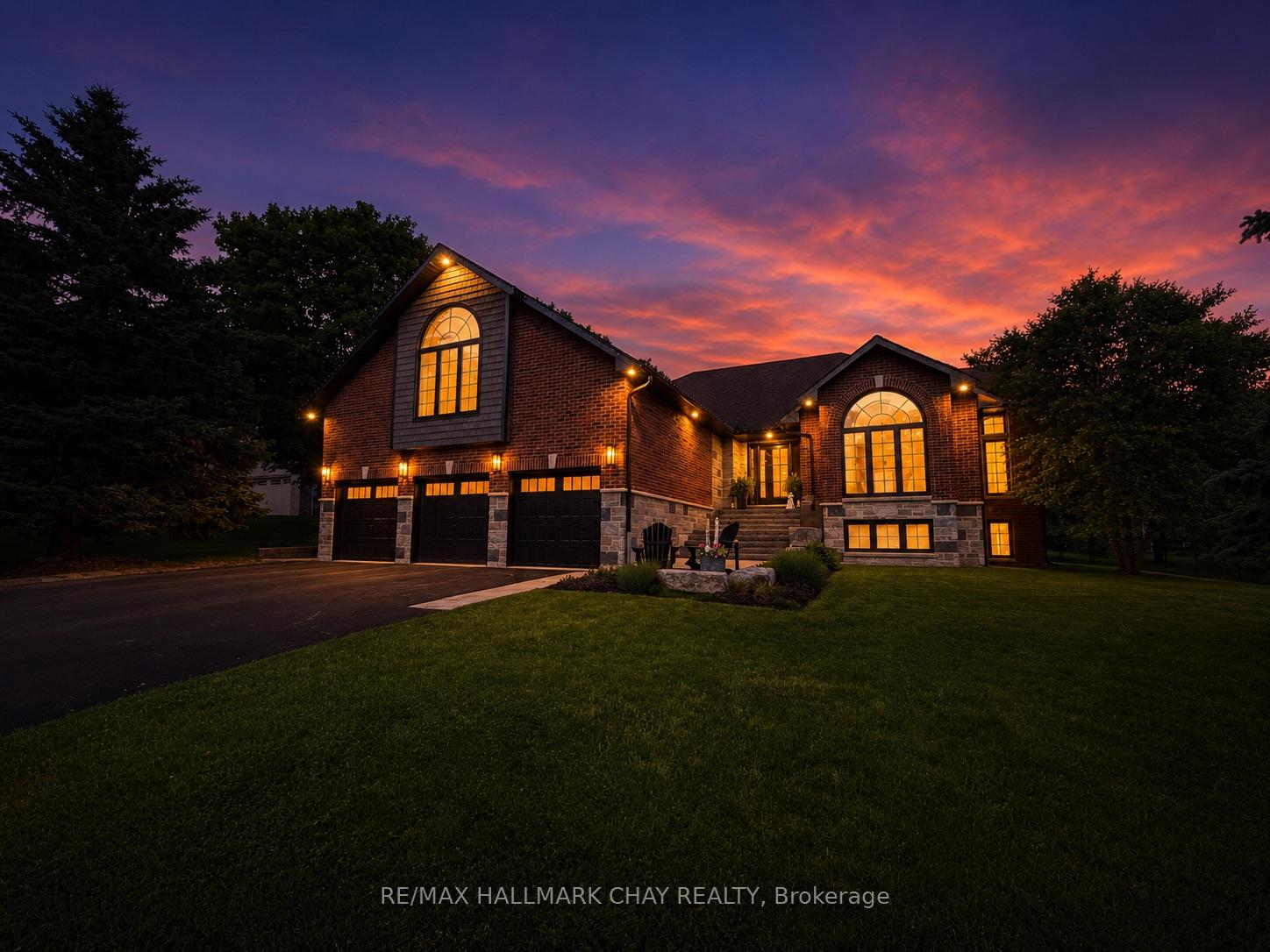 32 Forest Hill Drive, Springwater, ON L0L 1X0