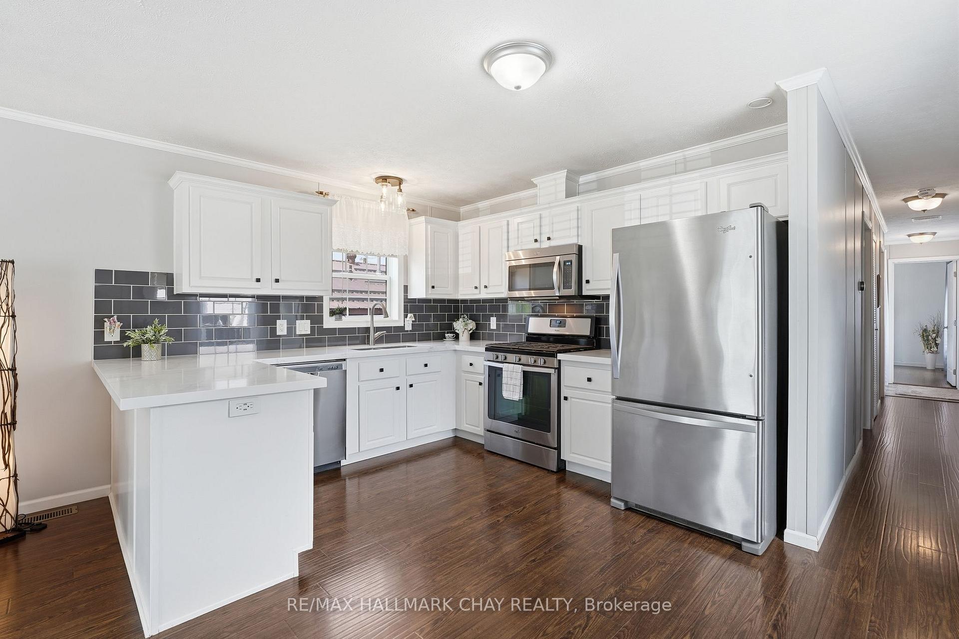 1298 Hilltop Road, Severn, ON L3V 0V1