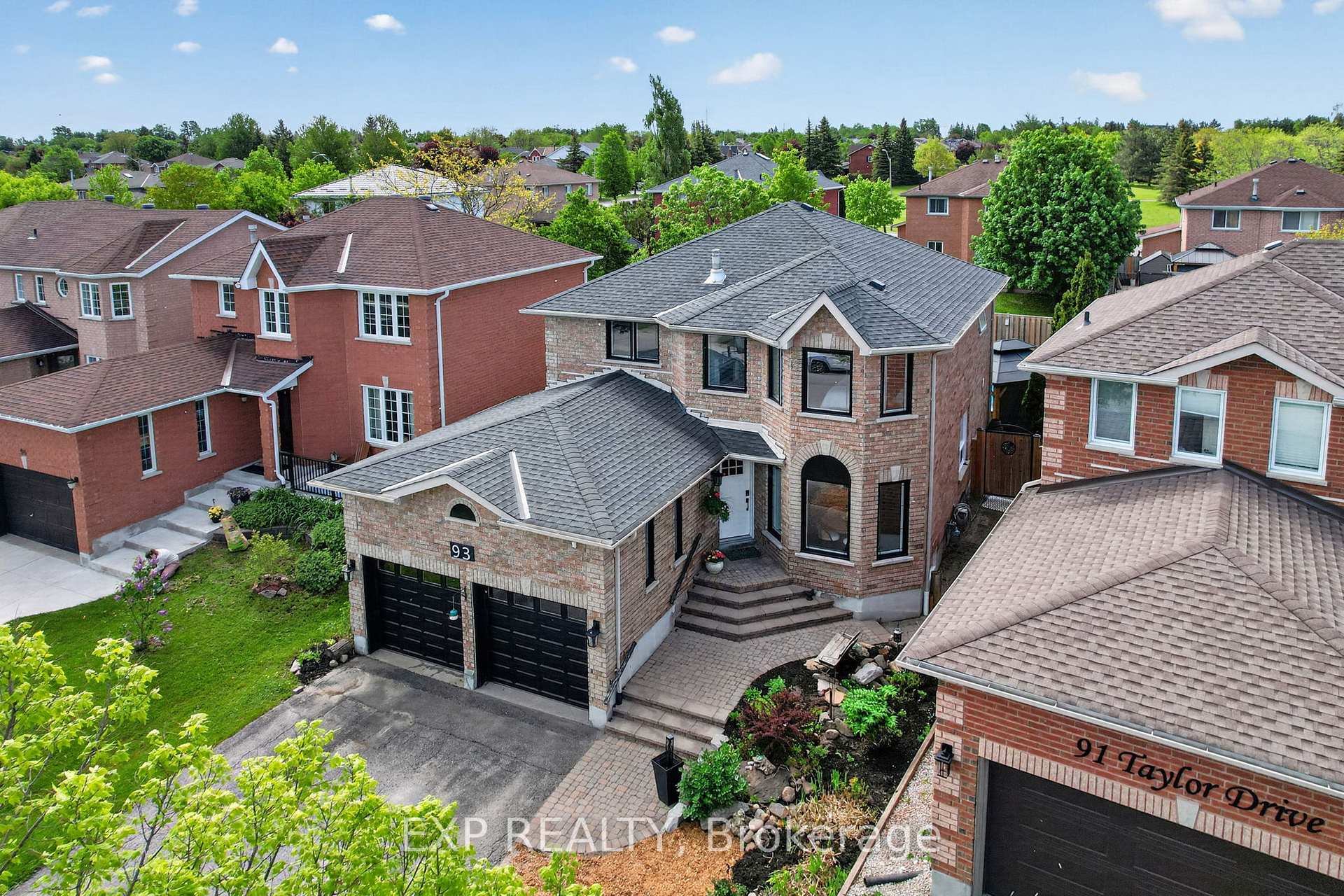 93 Taylor Drive, Barrie, ON L4N 8K3