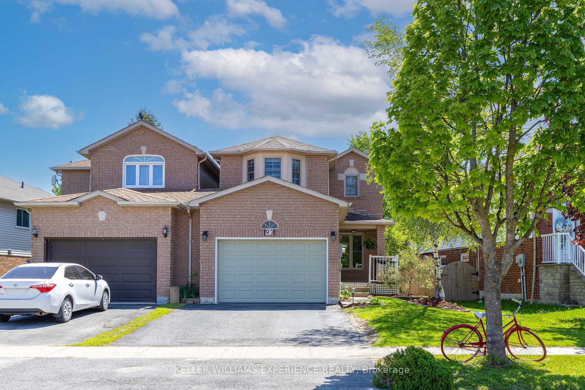 93 Athabaska Road, Barrie, ON L4N 8E9