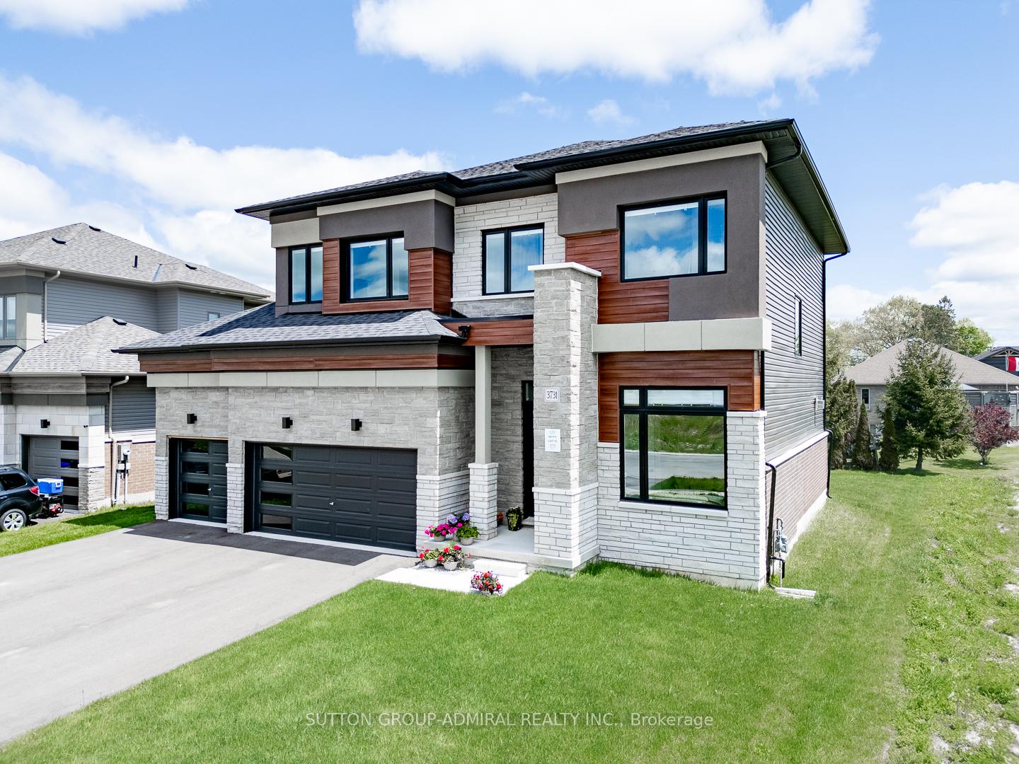 3731 Lakepoint Drive, Severn, ON L3V 6H3