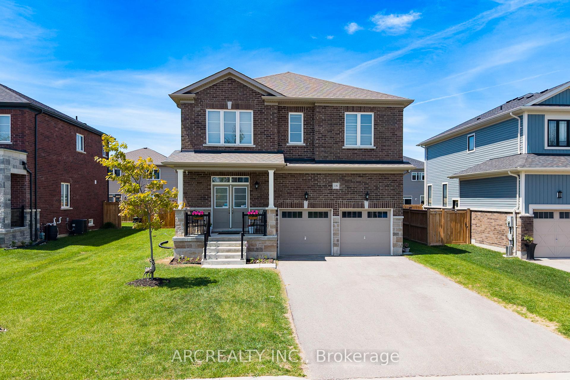 18 Emerald Street, Wasaga Beach, ON L9Z 0K8