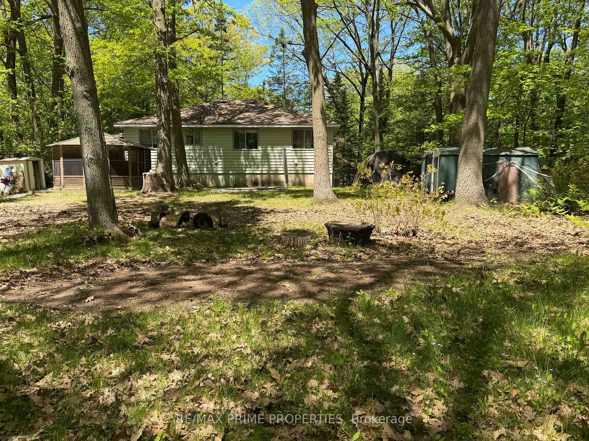 187 Frederick Drive, Wasaga Beach, ON L9Z 1P1