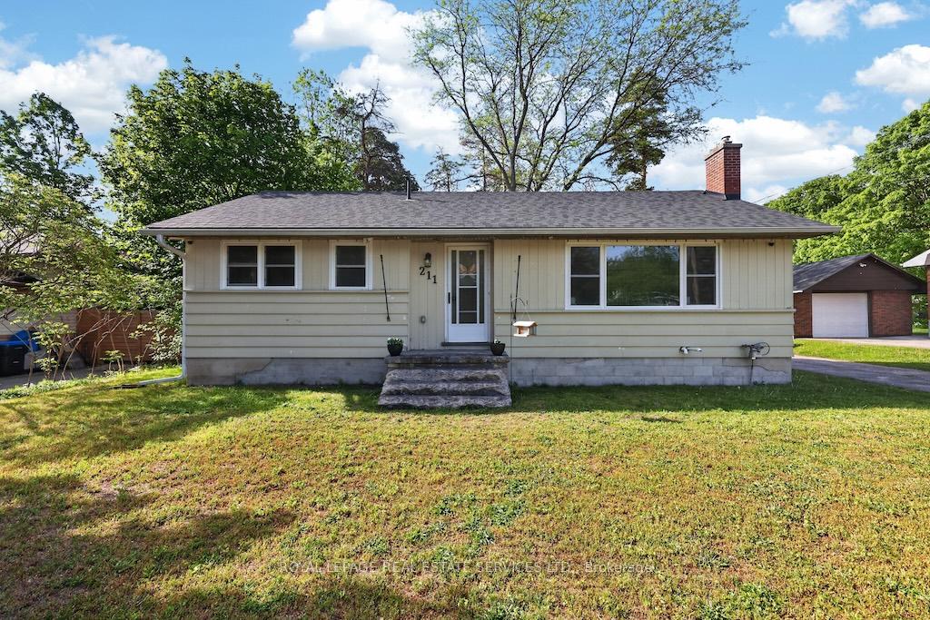 211 McCrea Drive, Clearview, ON L0M 1S0