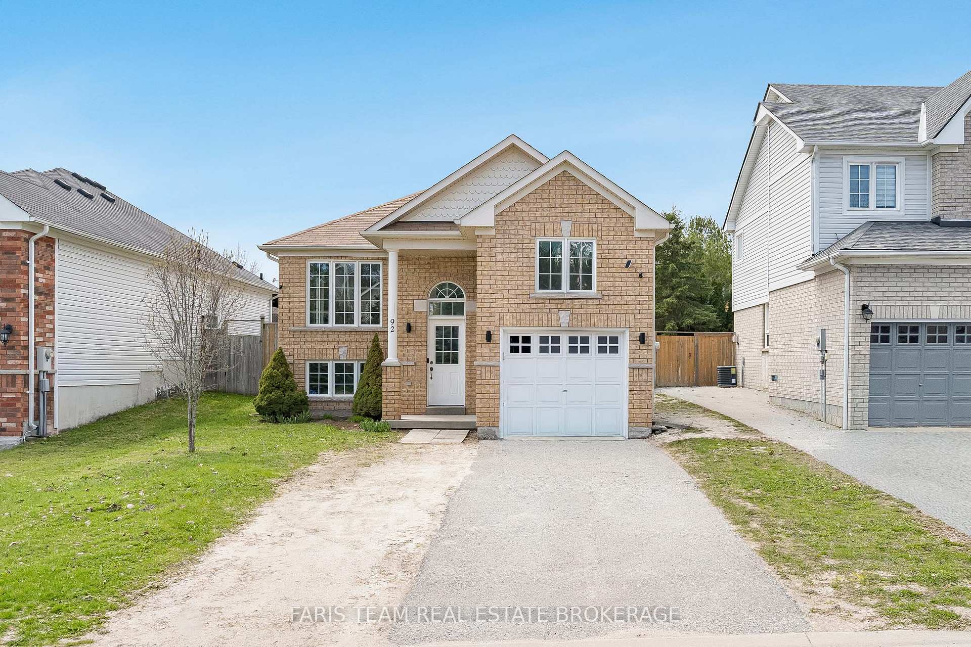 92 Wesley Avenue, Wasaga Beach, ON L9Z 0B9