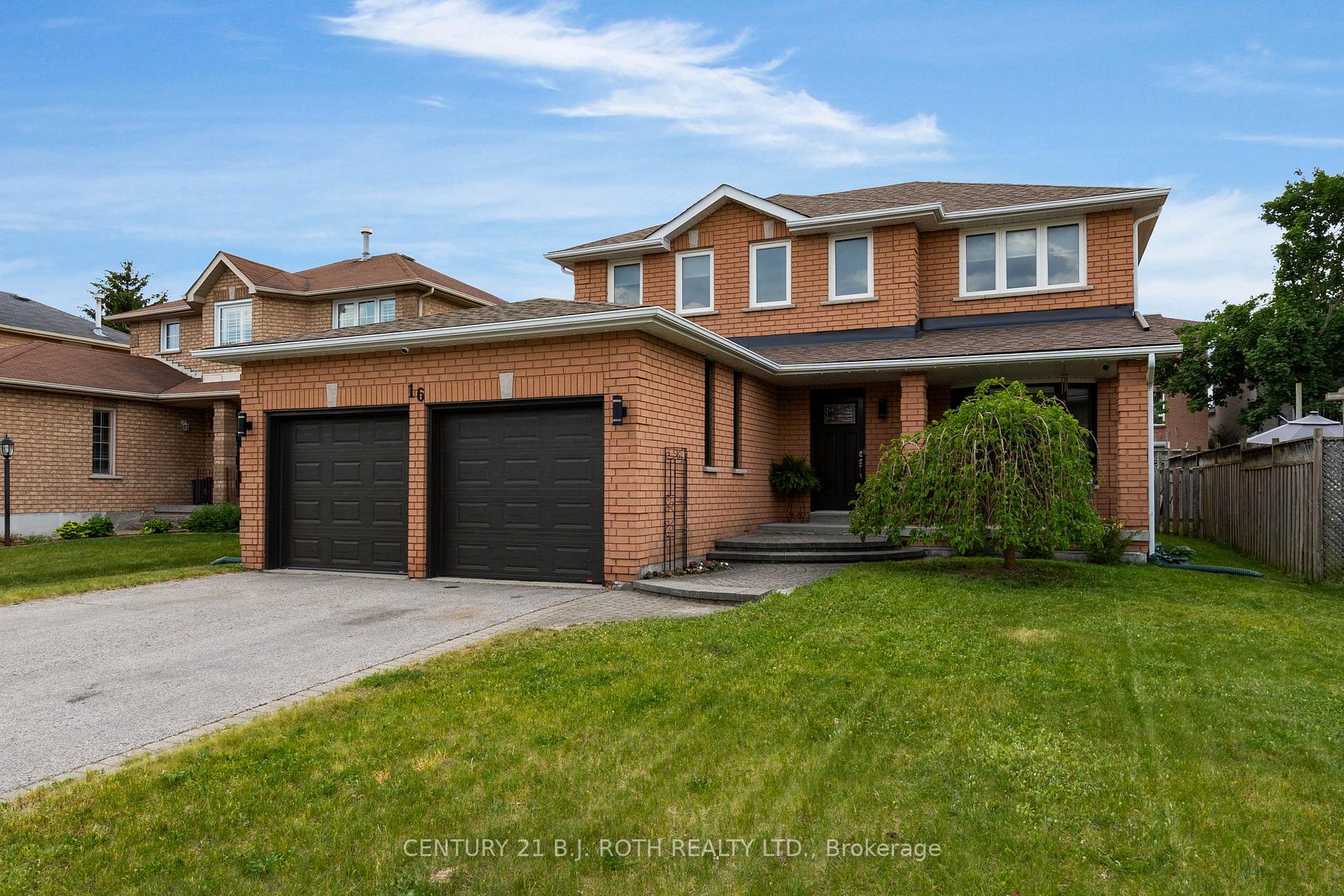 16 Longman Drive, Barrie, ON L4N 7C2