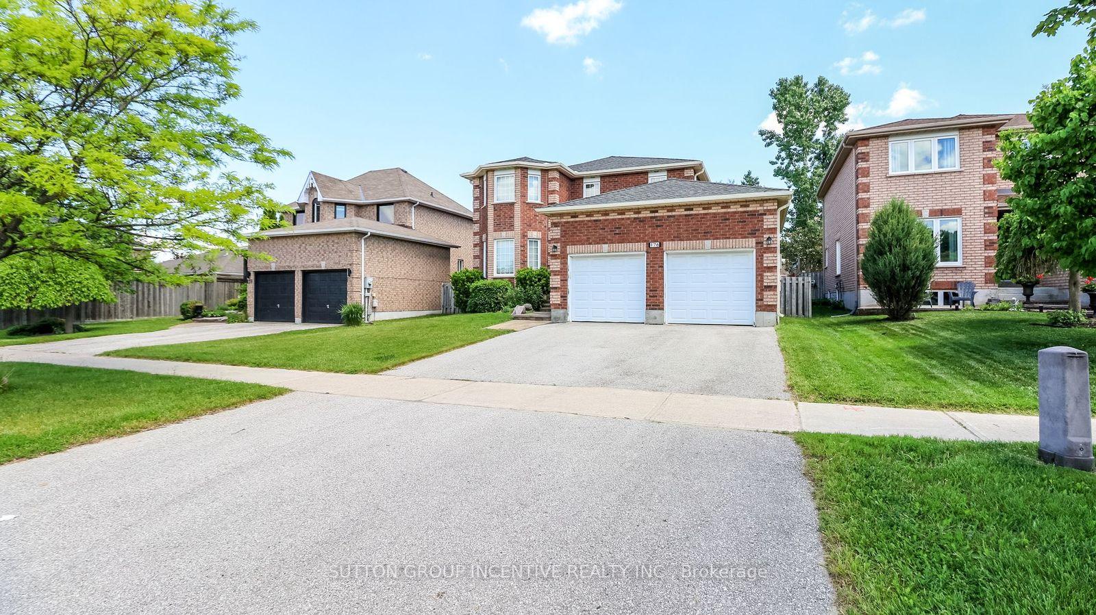 176 Hurst Drive, Barrie, ON L4N 8P6