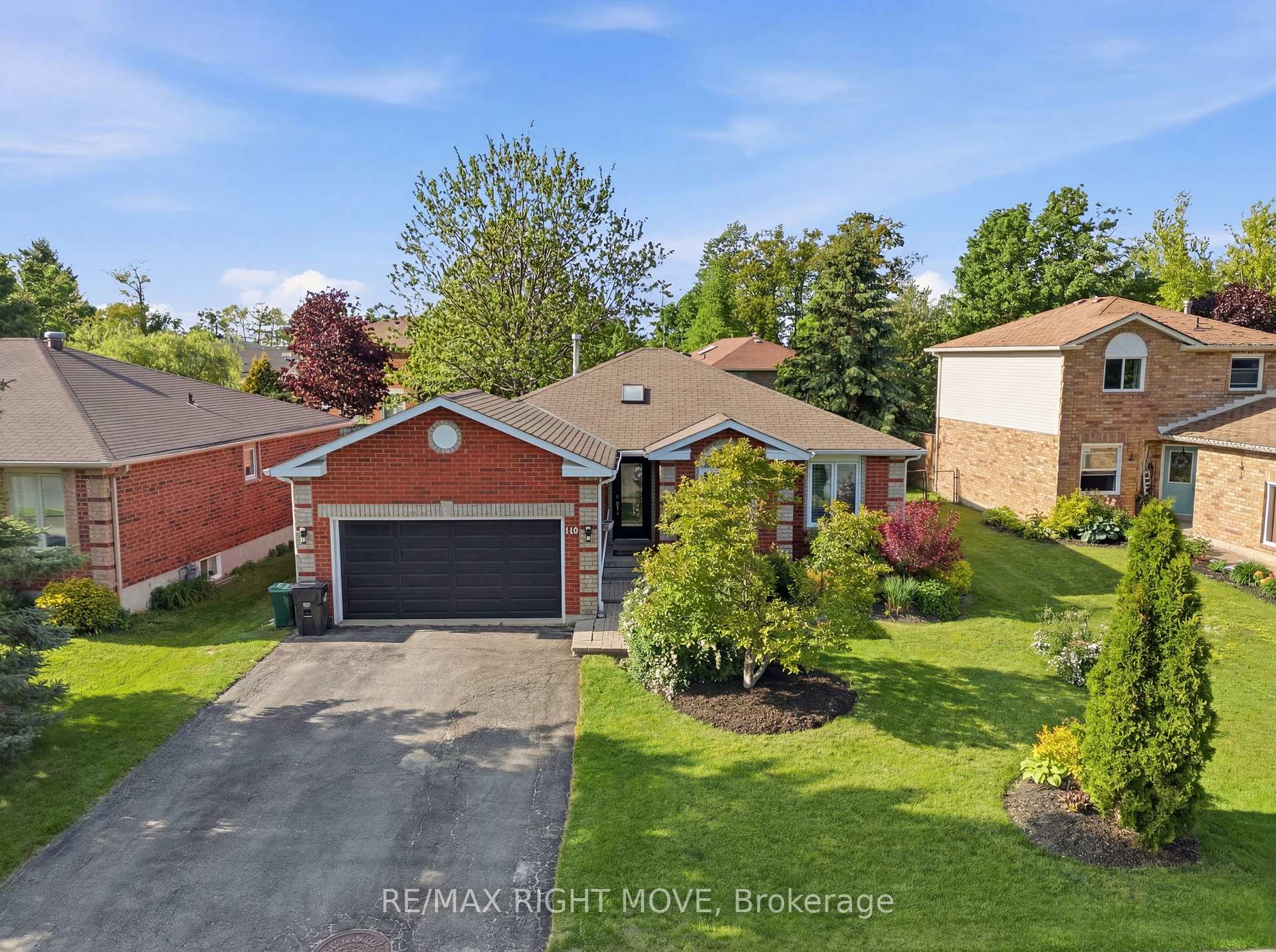 300 Cundles Road W, Barrie, ON L4N 7C9