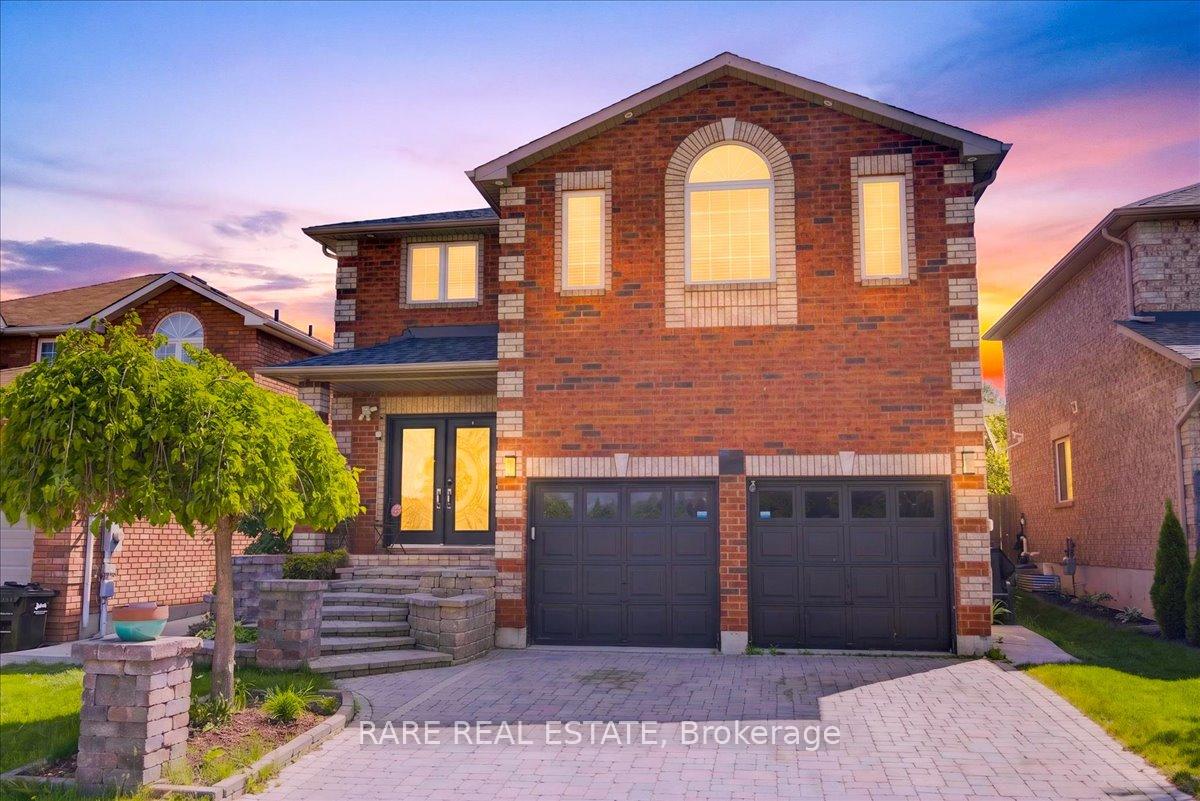 7 Michelle Drive, Barrie, ON L4N 5Y1