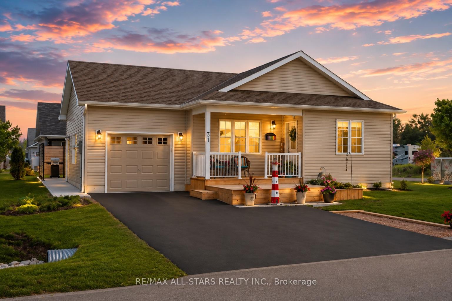 31 Reynolds Drive, Ramara, ON L3V 8K1